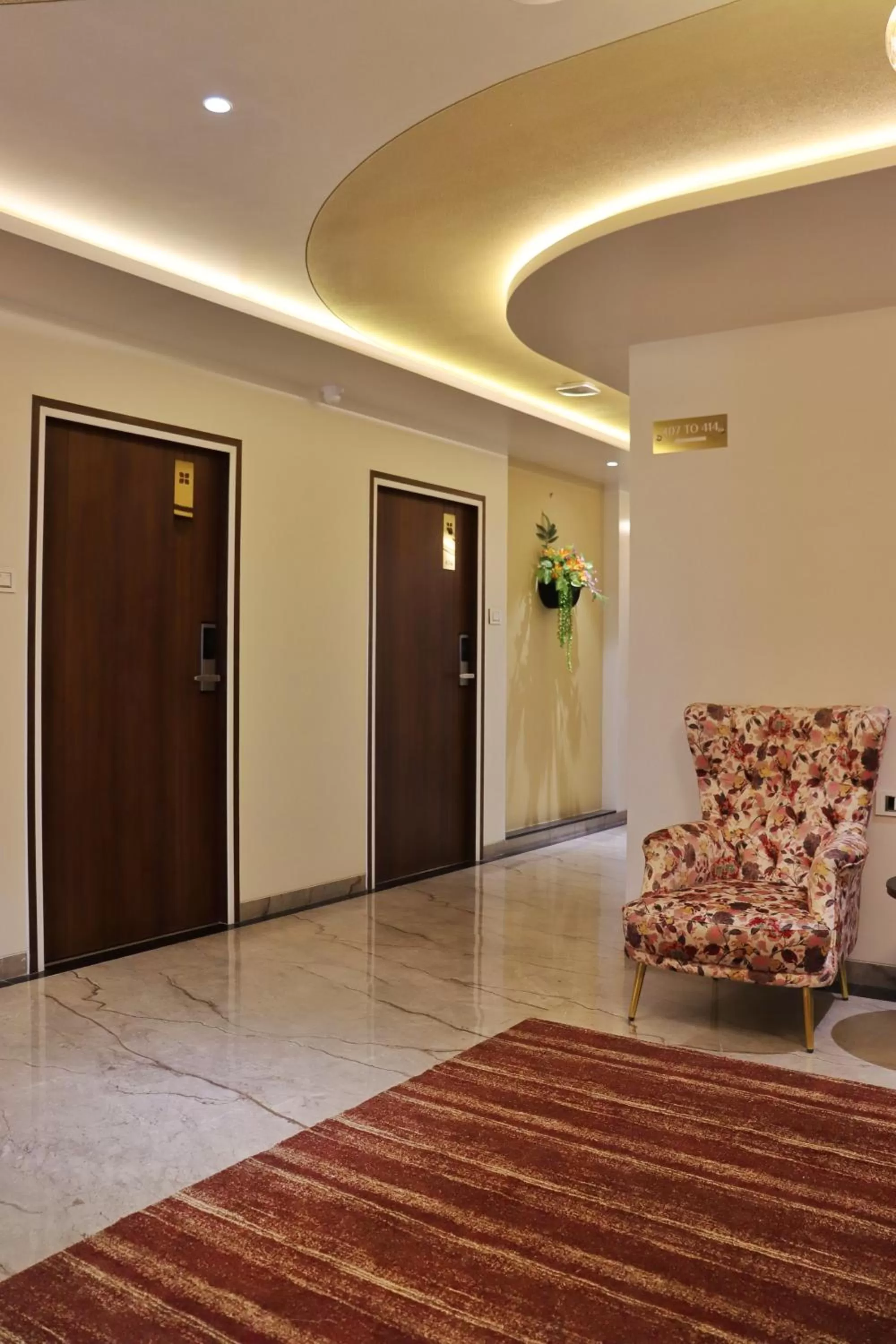 Four Petals Executive by LHMS