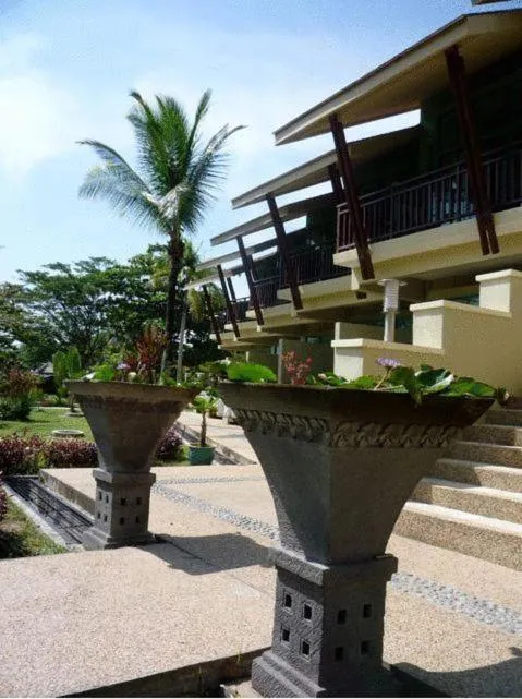 Facade/entrance in Beringgis Beach Resort & Spa