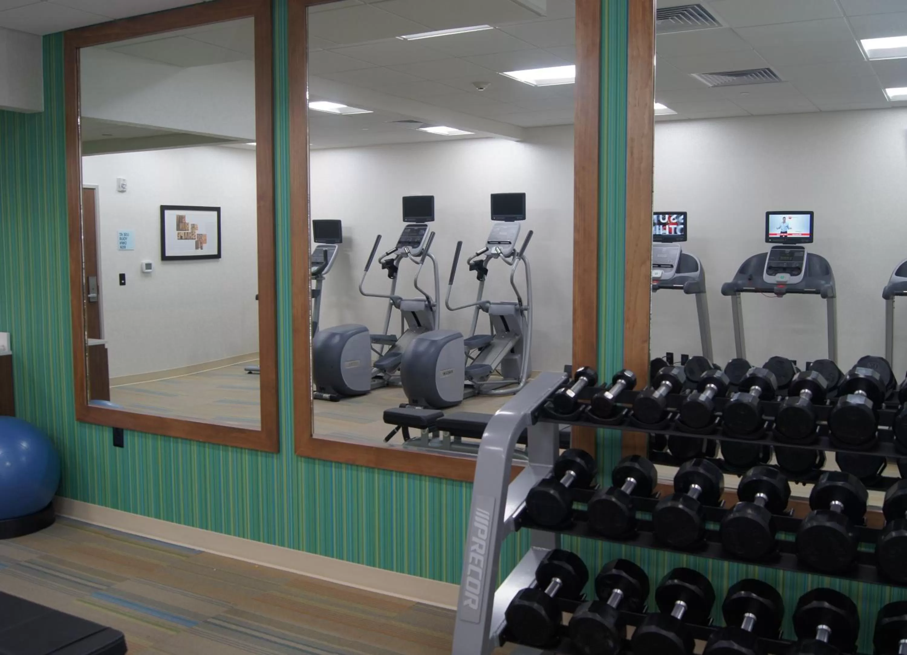Fitness centre/facilities in Holiday Inn Express & Suites Austin - Round Rock Area by IHG