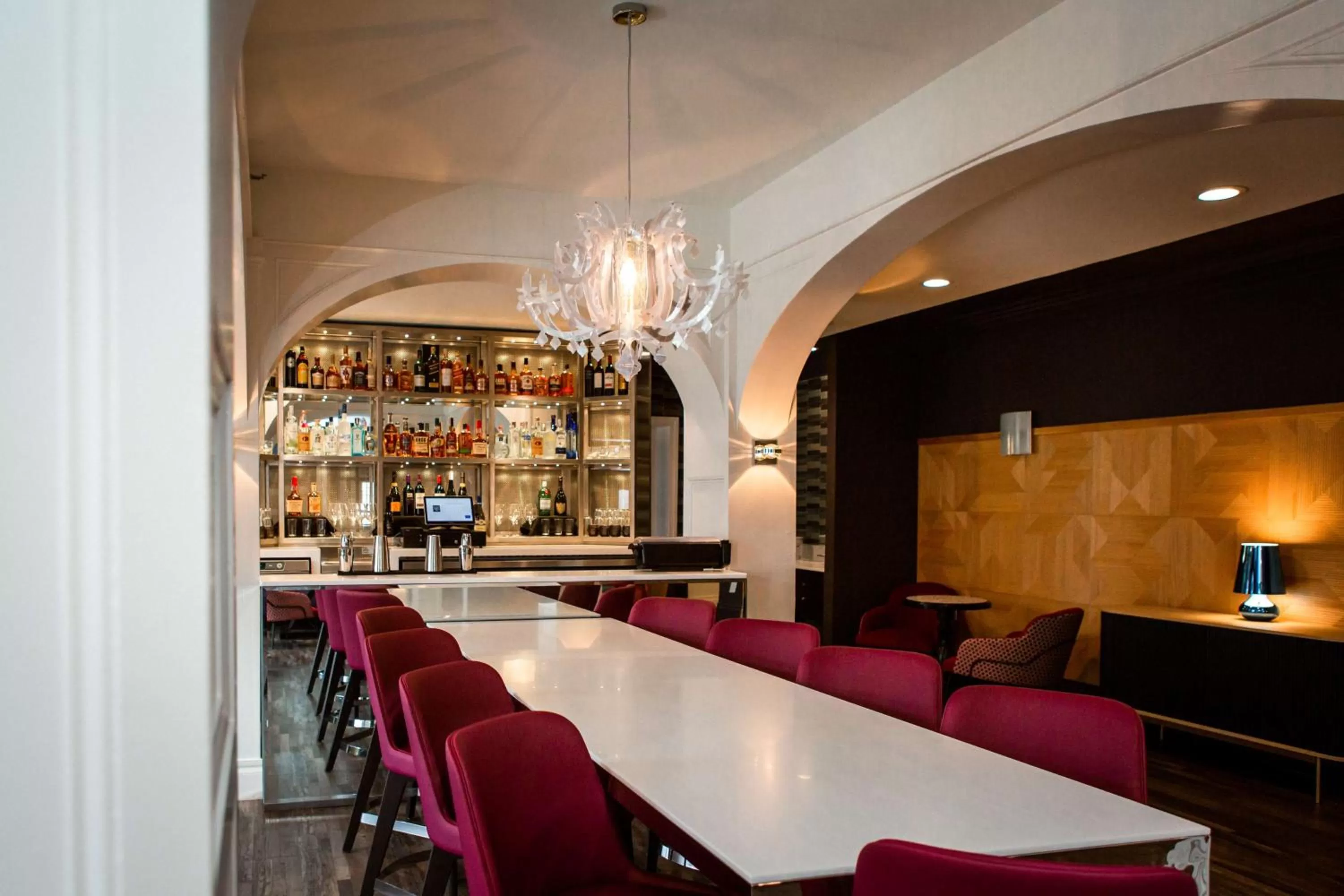 Lounge or bar in The Sire Hotel Lexington, Tapestry Collection by Hilton