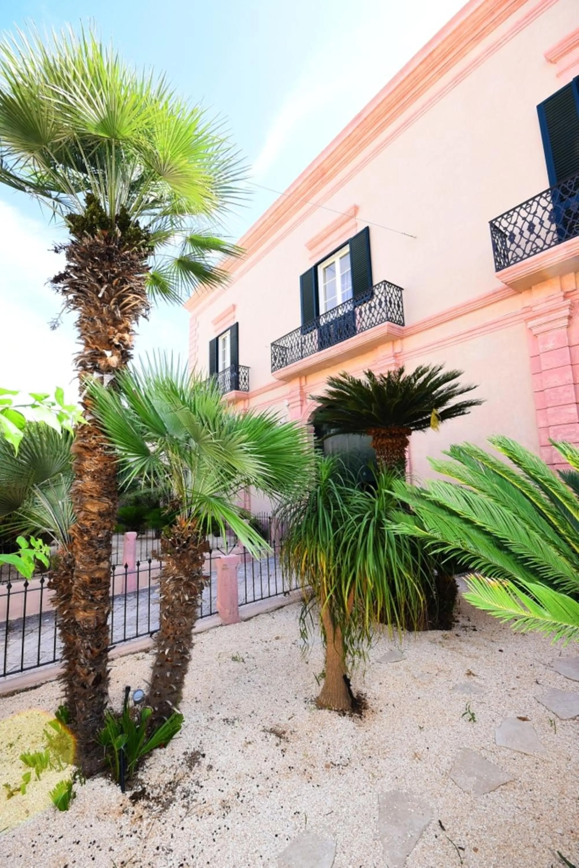 Property building in Palazzo Castriota