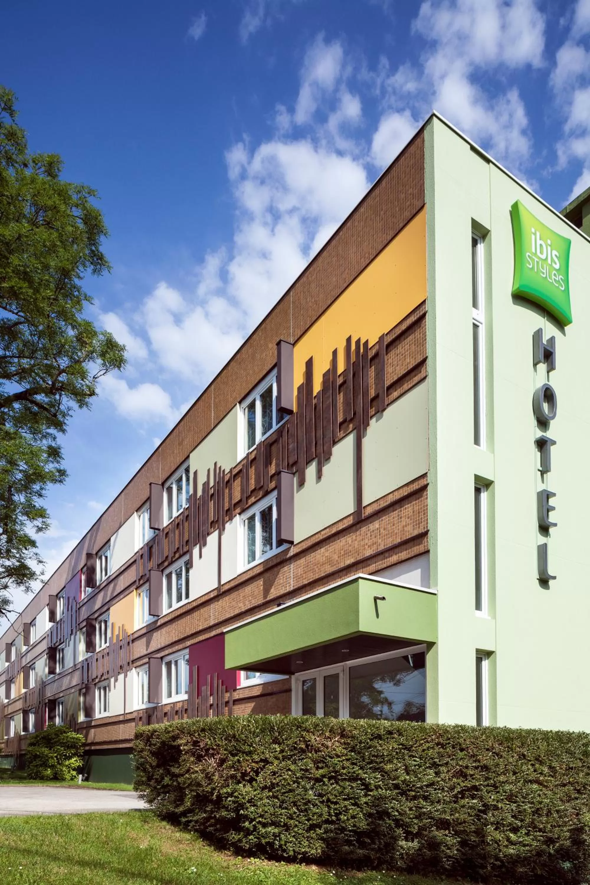 Facade/entrance in ibis Styles Besançon