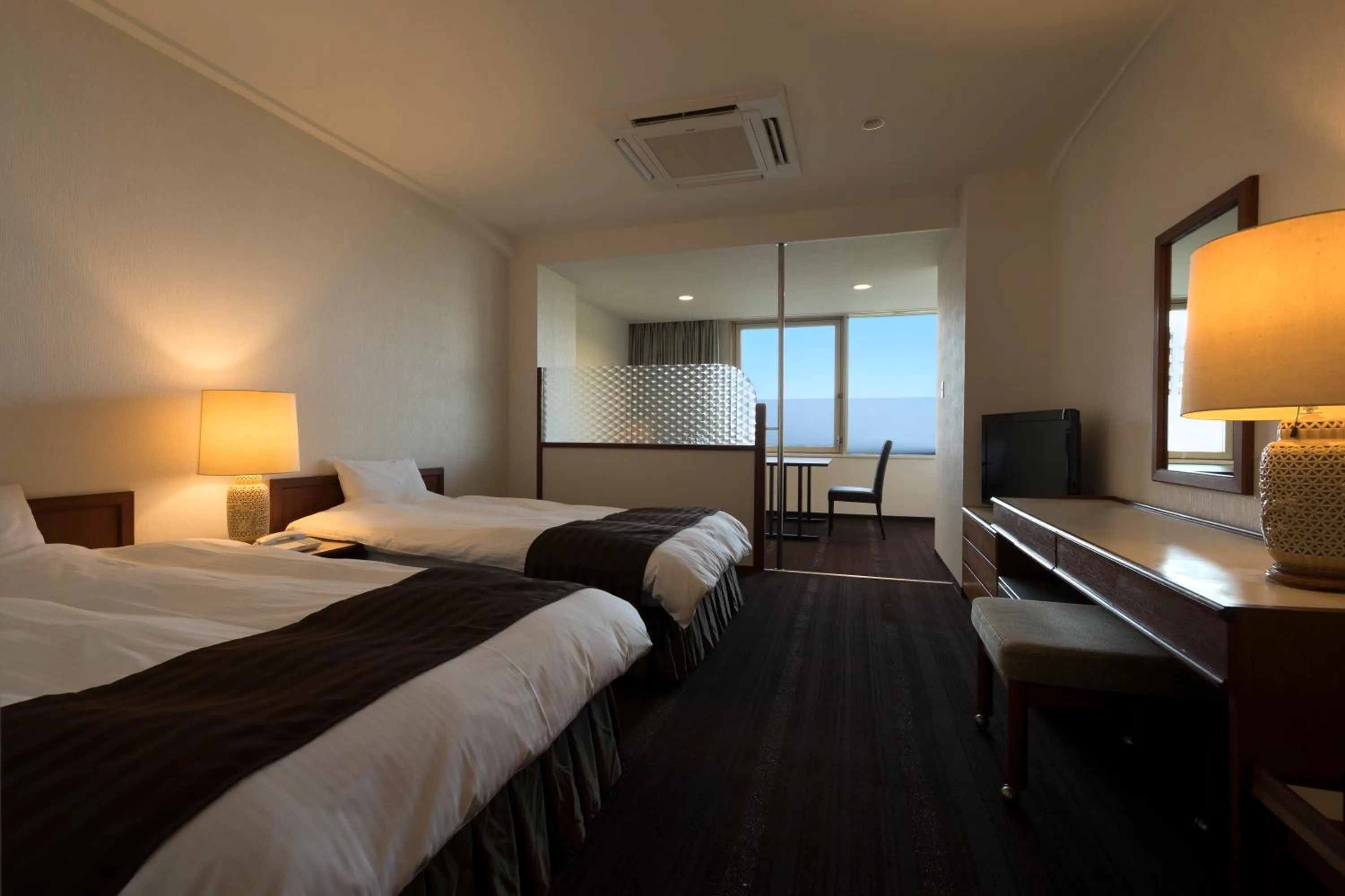 Twin Room in Ryochiku Bettei Hotel