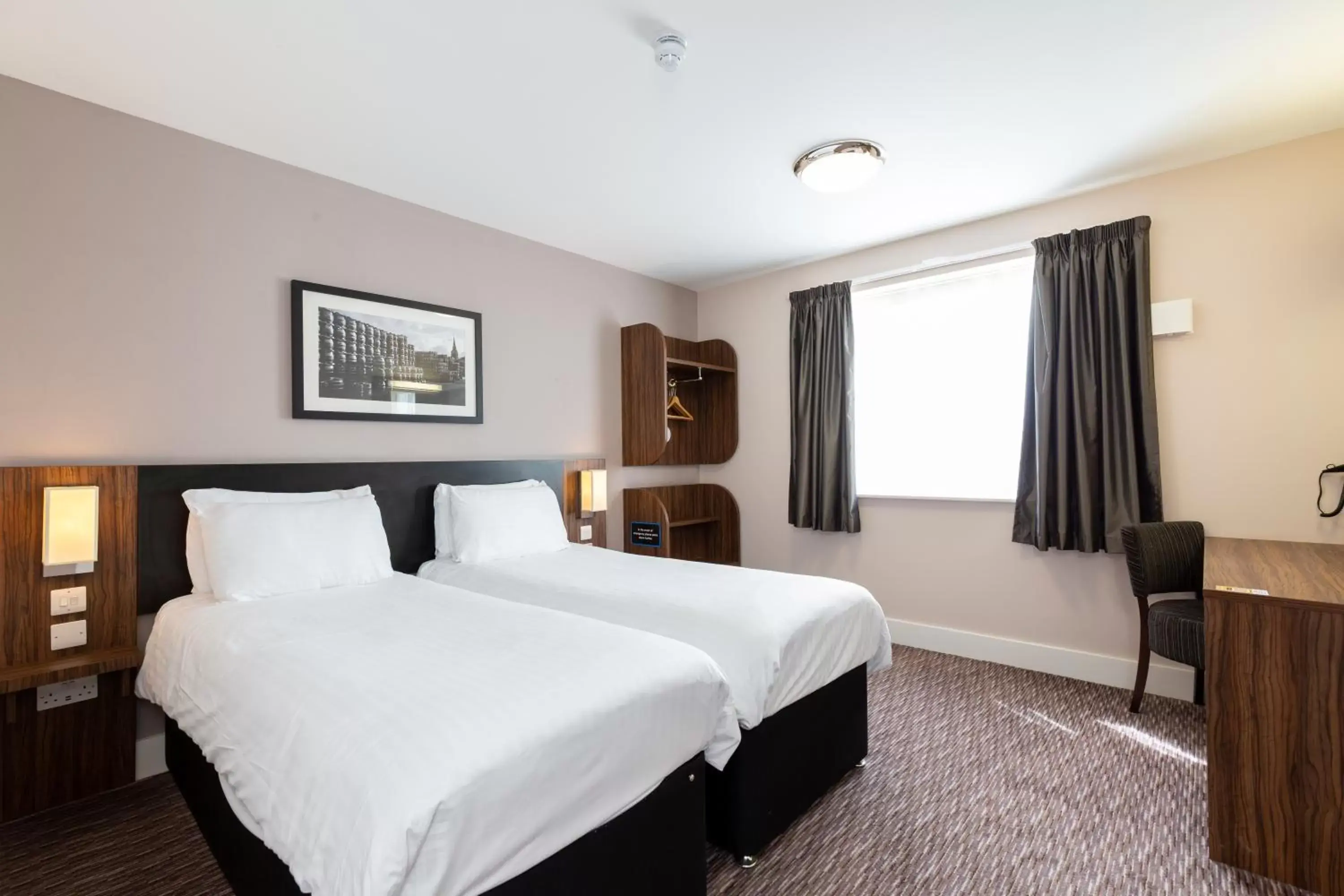 Double or Twin Room in Sweet Chestnut, Dunfermline by Marston's Inns Double or Twin Room in Sweet Chestnut, Dunfermline by Marston's Inns