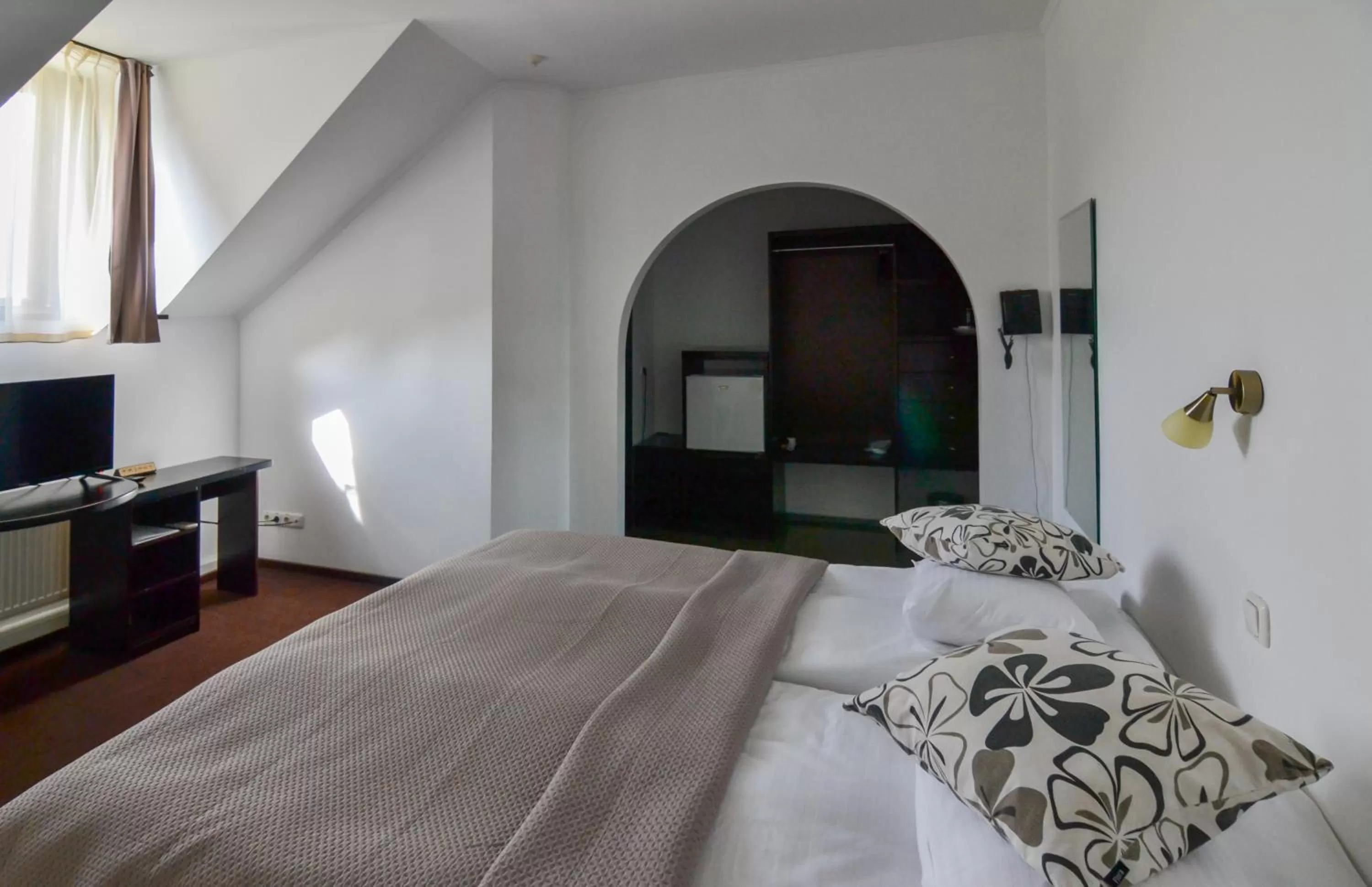 TV and multimedia, Bed in Knyazha Hora Hotel