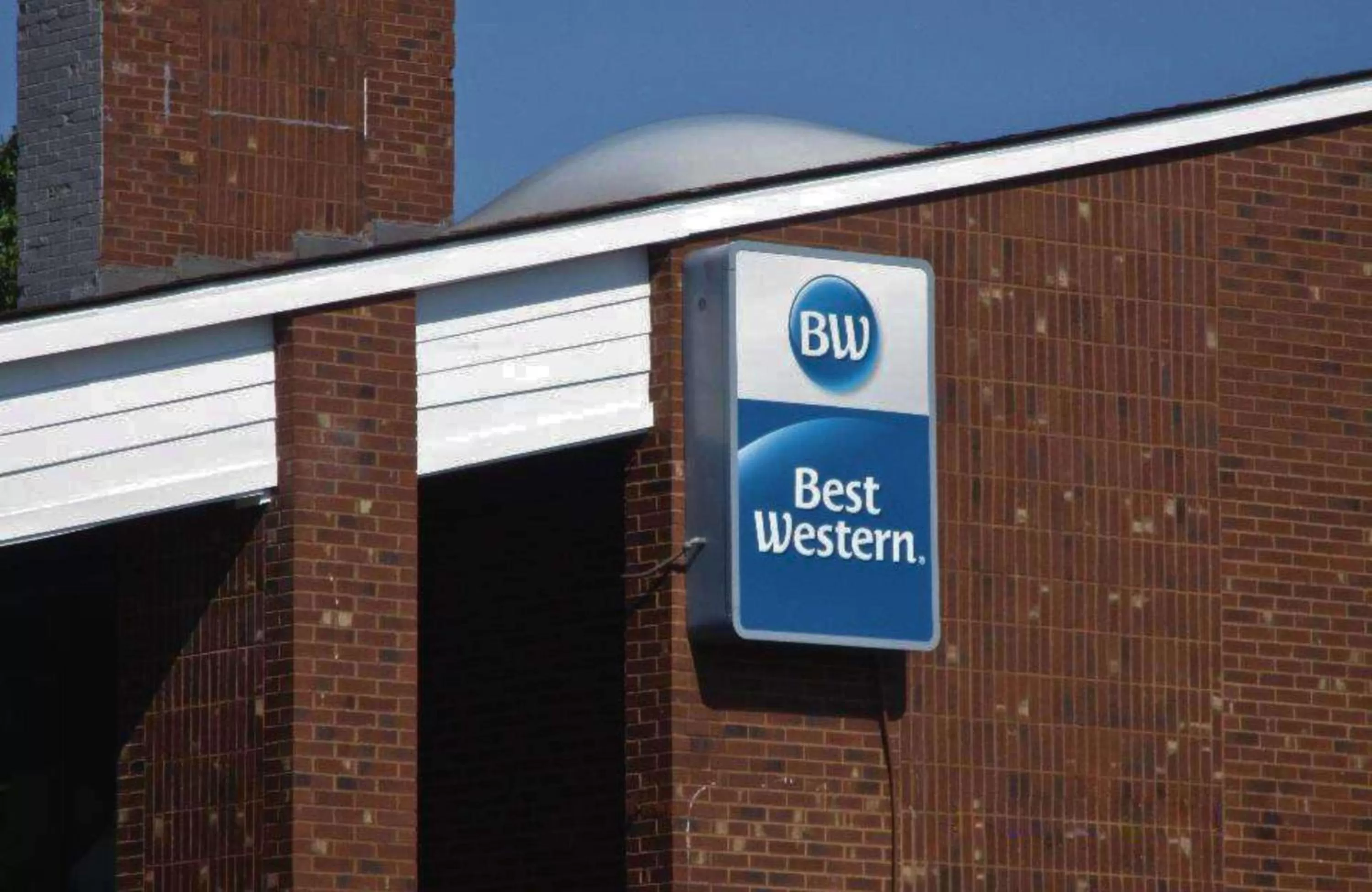 Property building in Best Western Shelbyville Lodge