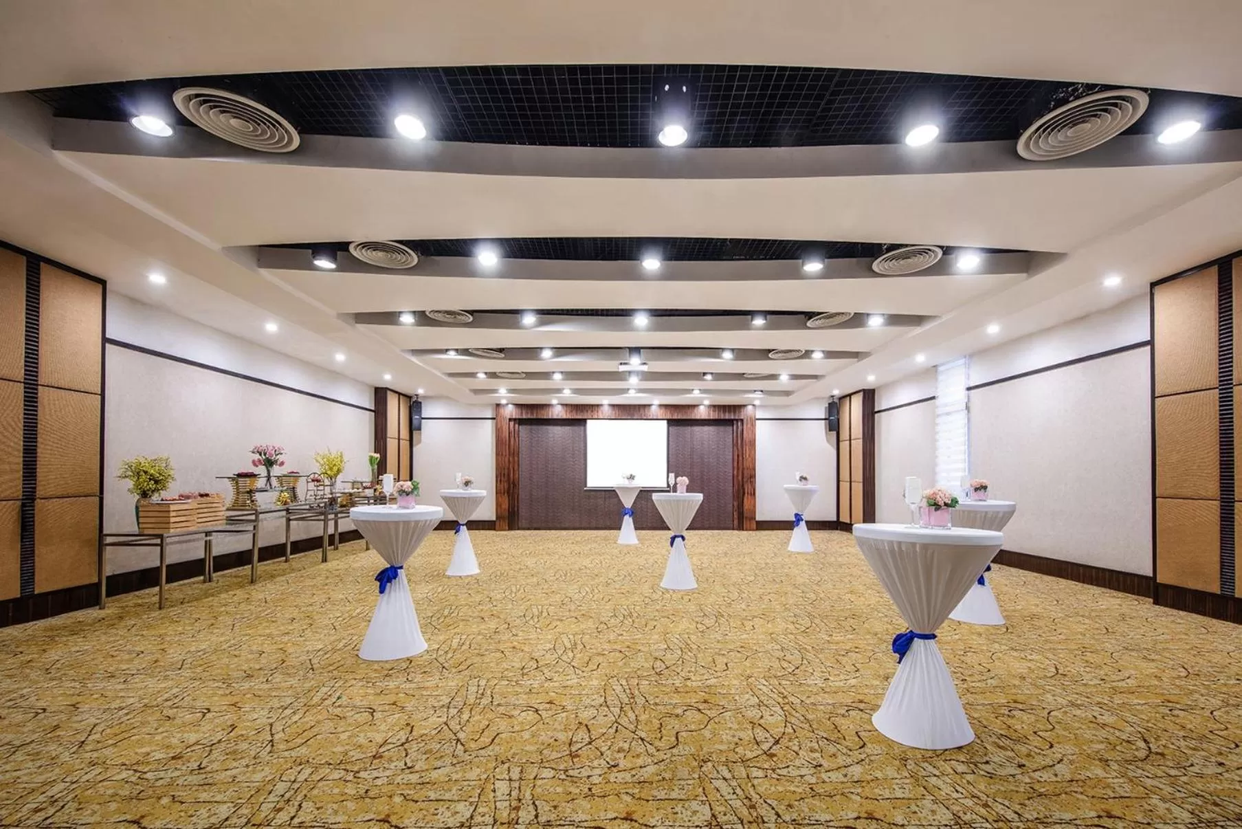 Meeting/conference room in Crowne Plaza Foshan by IHG