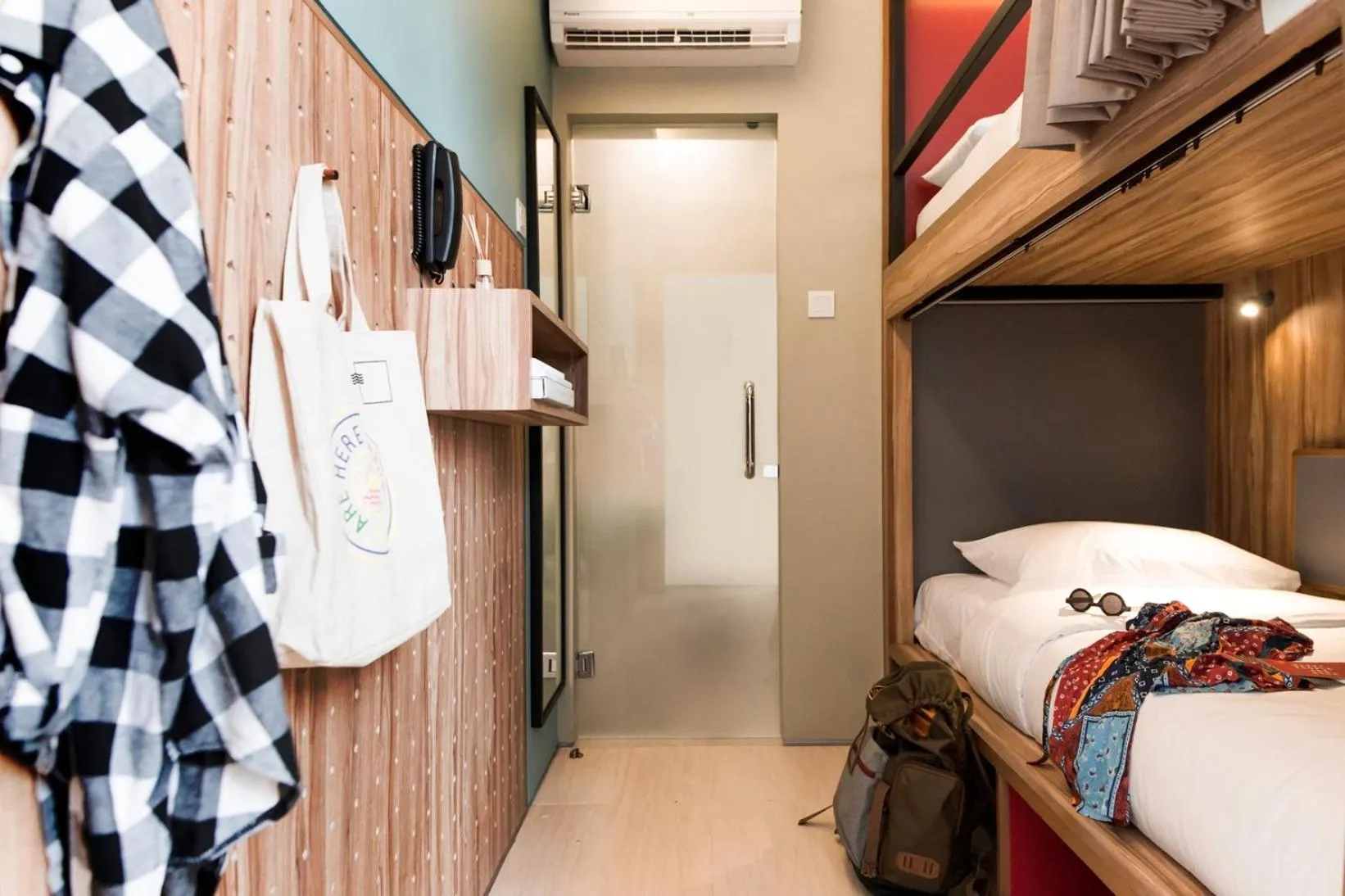 The Camper - Standard Twin Room in Cara Cara Inn