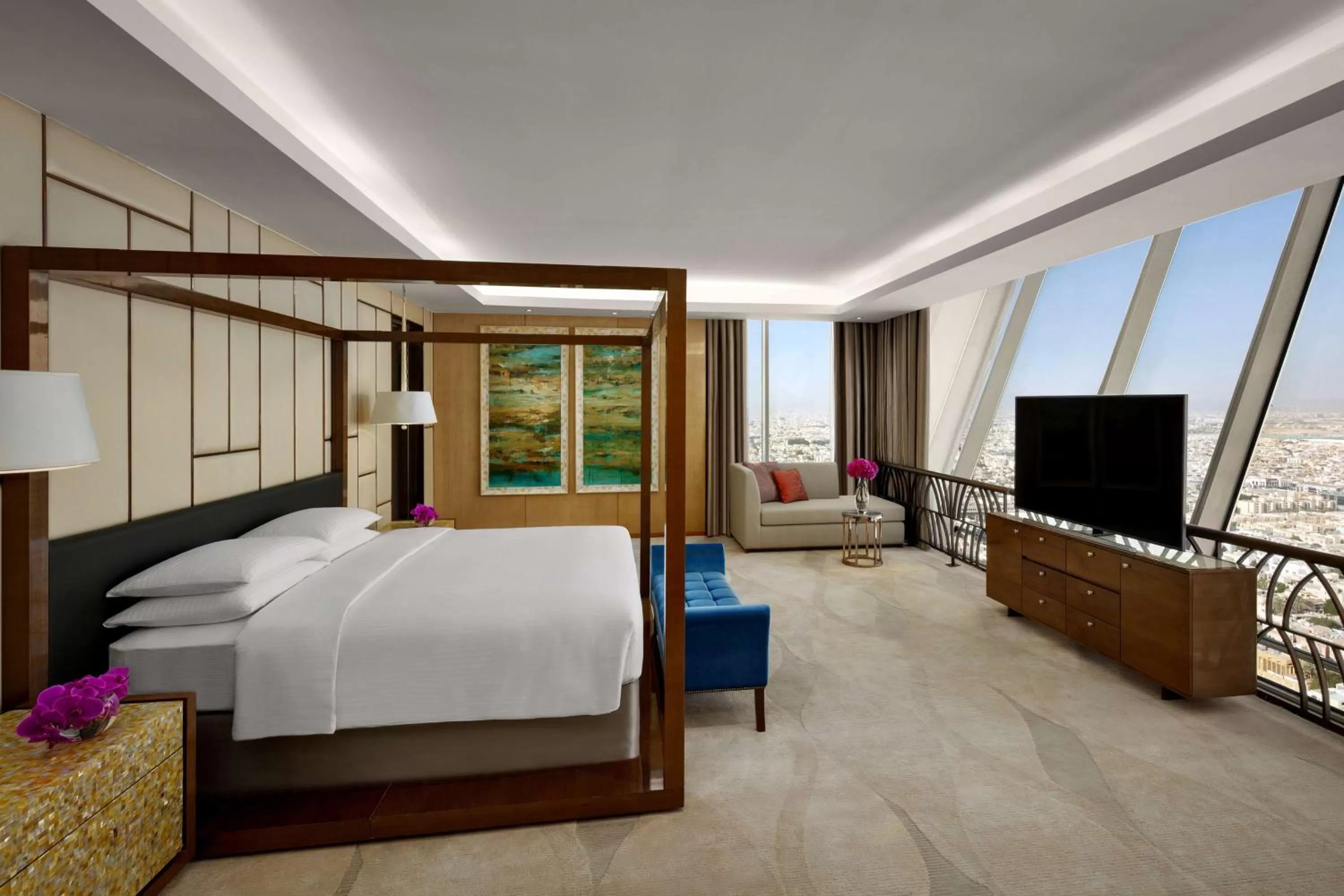 Photo of the whole room, Bed in Hyatt Regency Riyadh Olaya