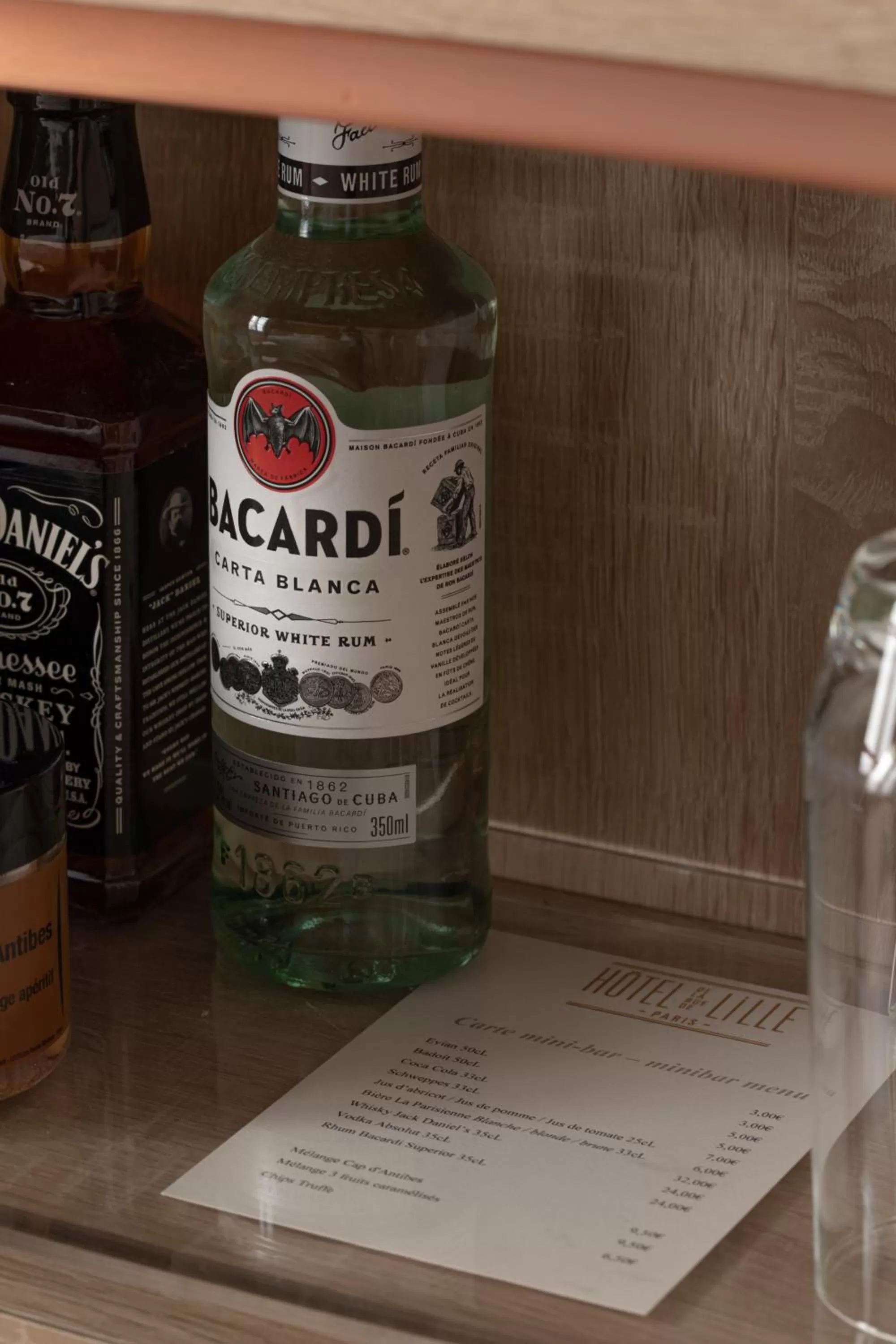 Alcoholic drinks in Hôtel de Lille - Saint-Germain des Près