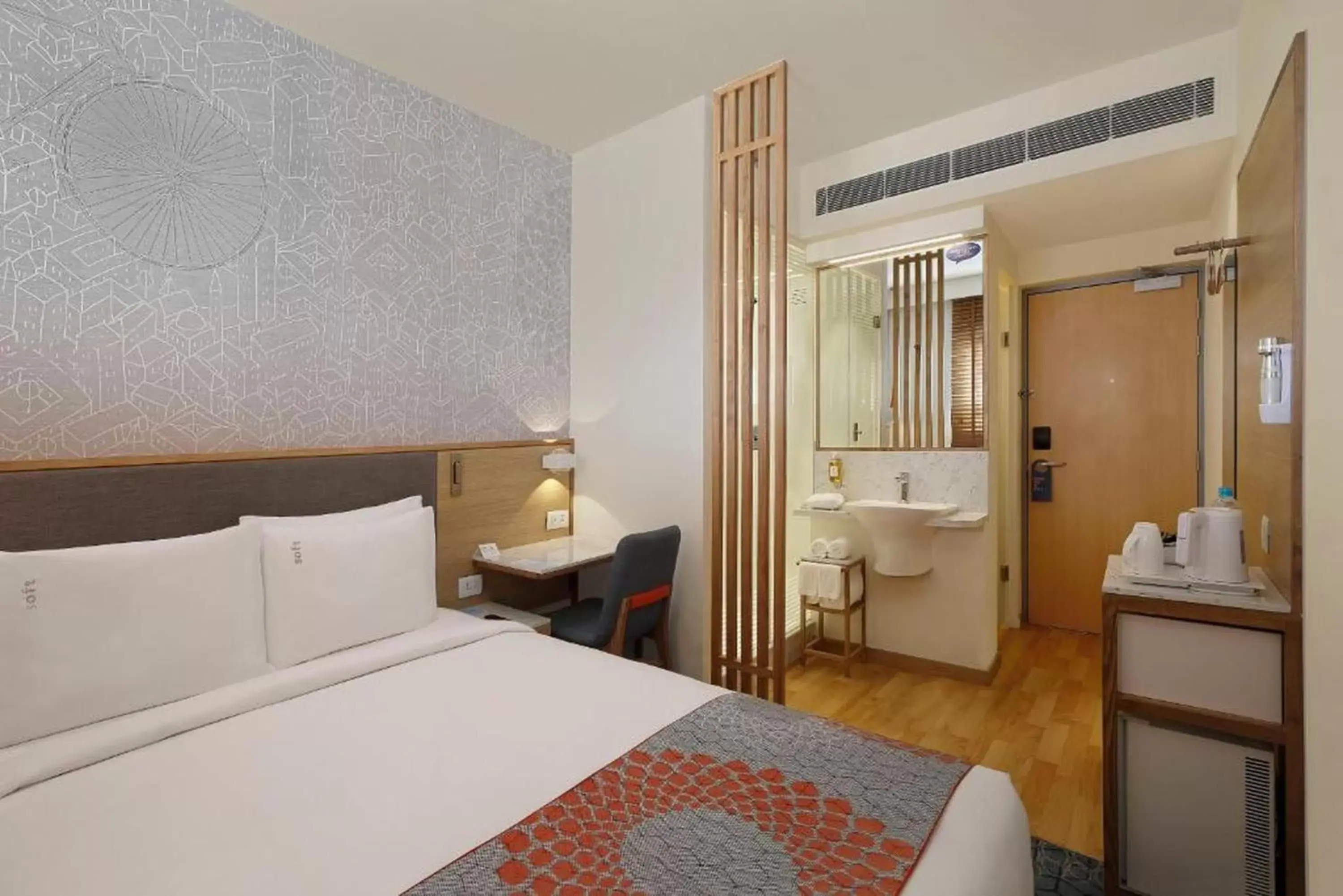 Standard Queen Room with City View - High Floor in Holiday Inn Express Ahmedabad Prahlad Nagar by IHG Standard Queen Room with City View - High Floor in Holiday Inn Express Ahmedabad Prahlad Nagar by IHG