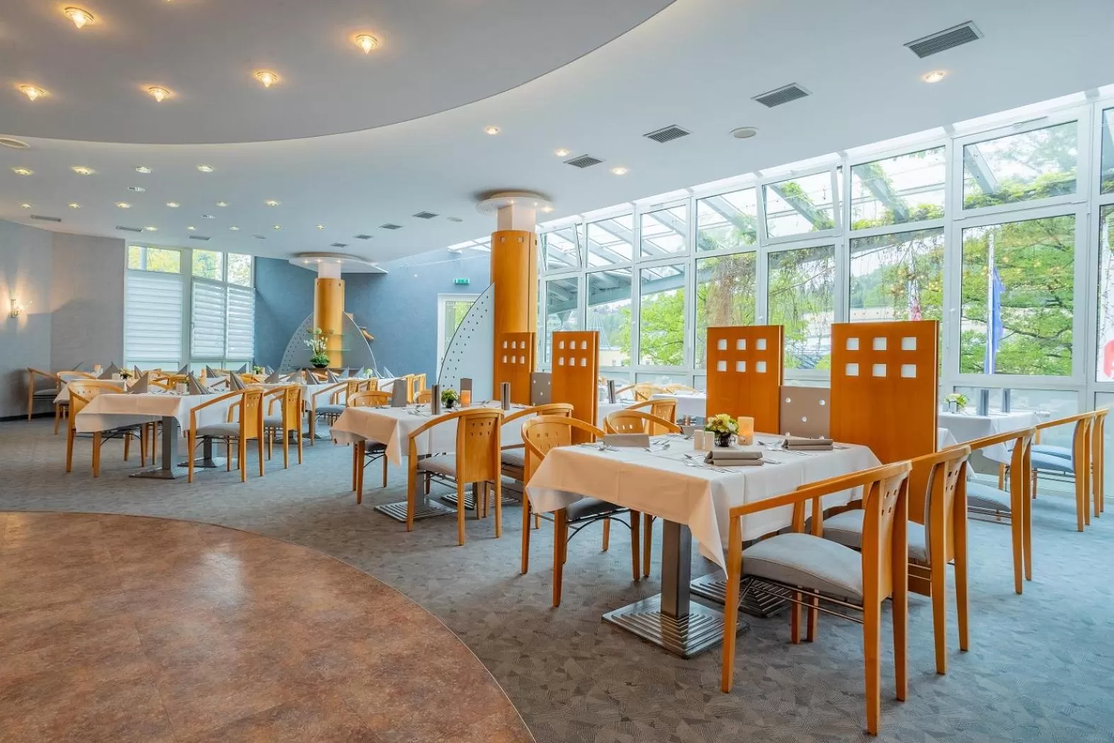 Restaurant/places to eat in ACHAT Hotel Suhl