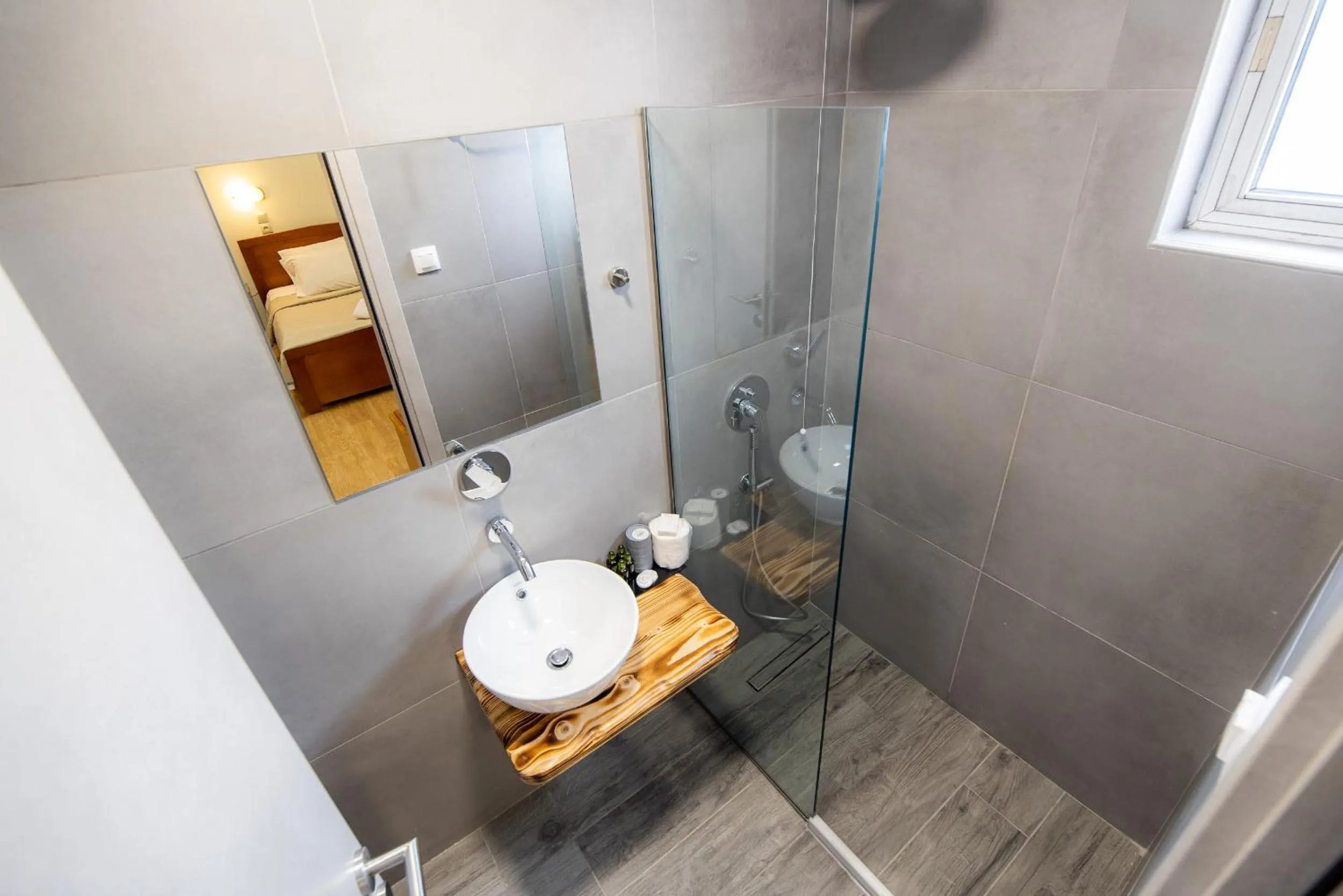 Bathroom in Hotel Philippos