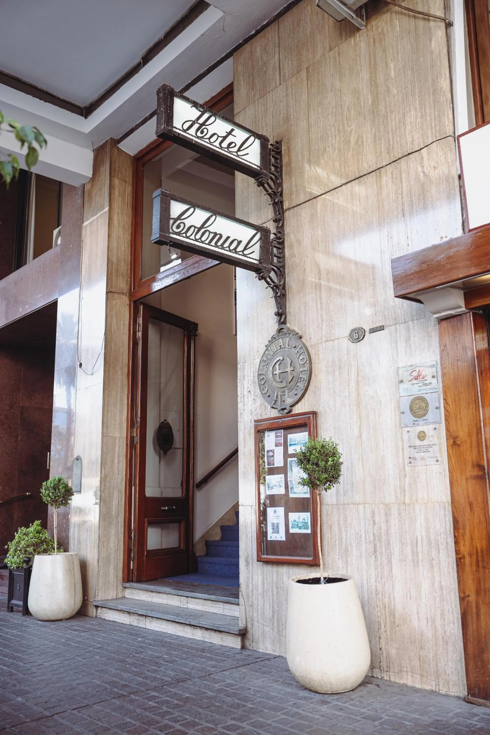 Facade/entrance in Hotel Colonial Salta