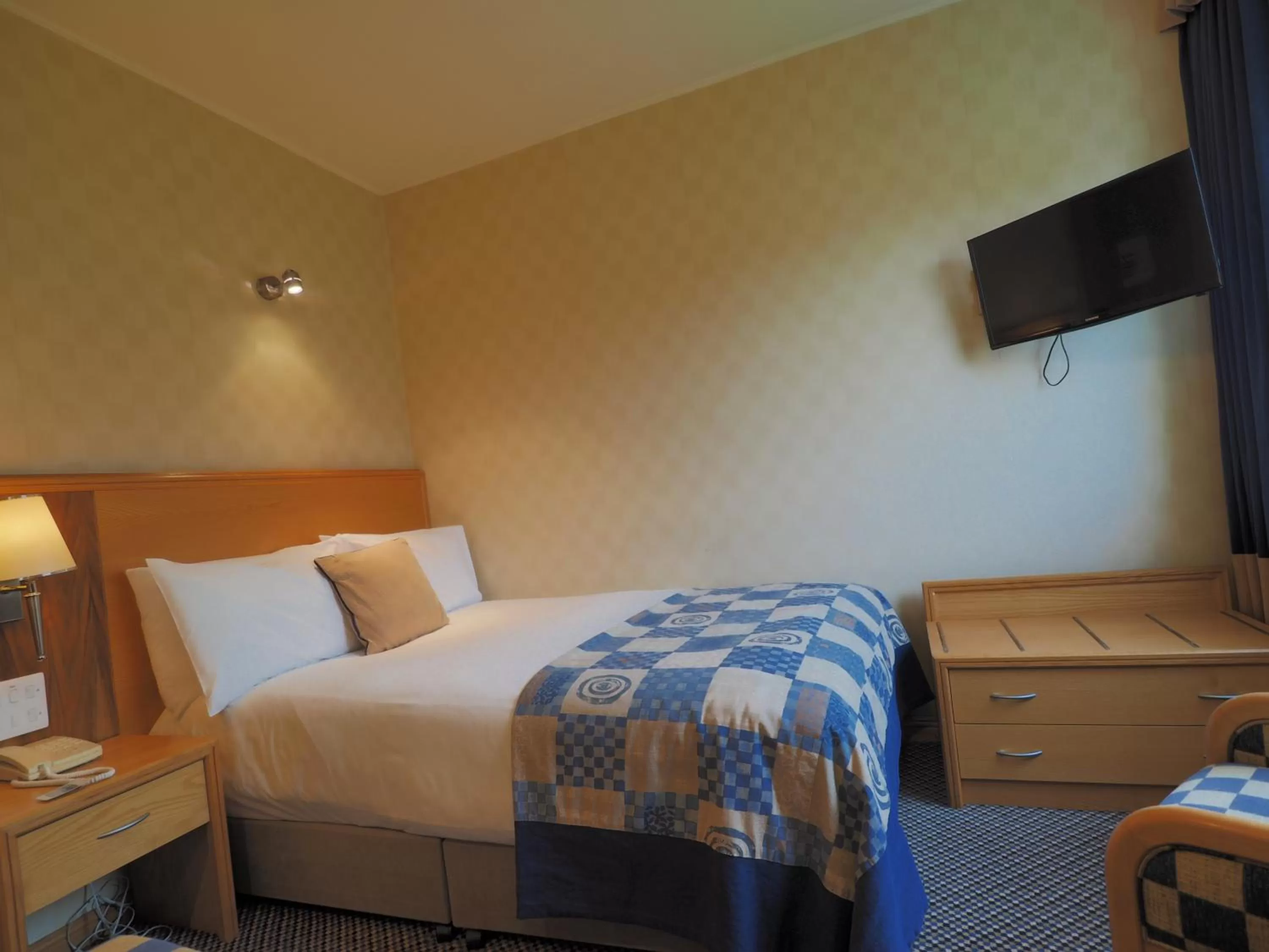 Superior Single Room - single occupancy in Cabarfeidh Hotel