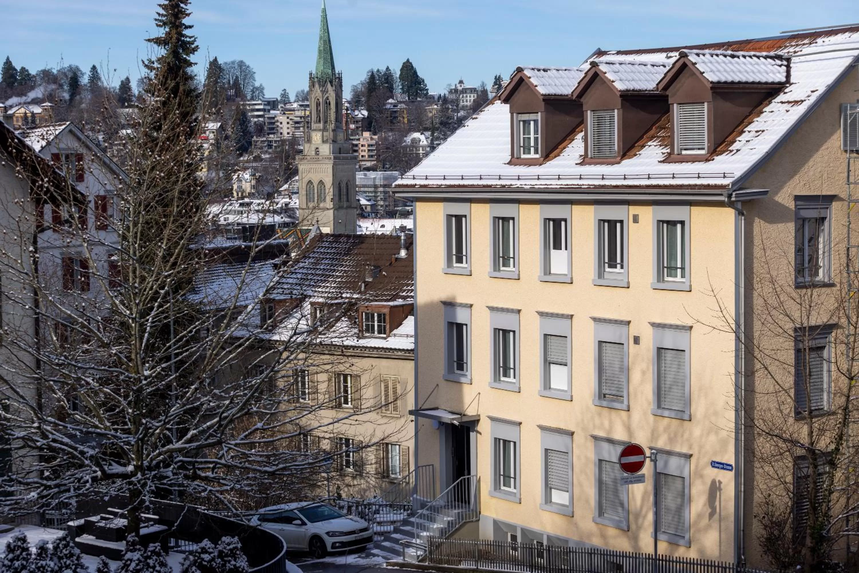 Property building in VISIMO Apartments St Georgen-Strasse St Gallen - Design City Nature