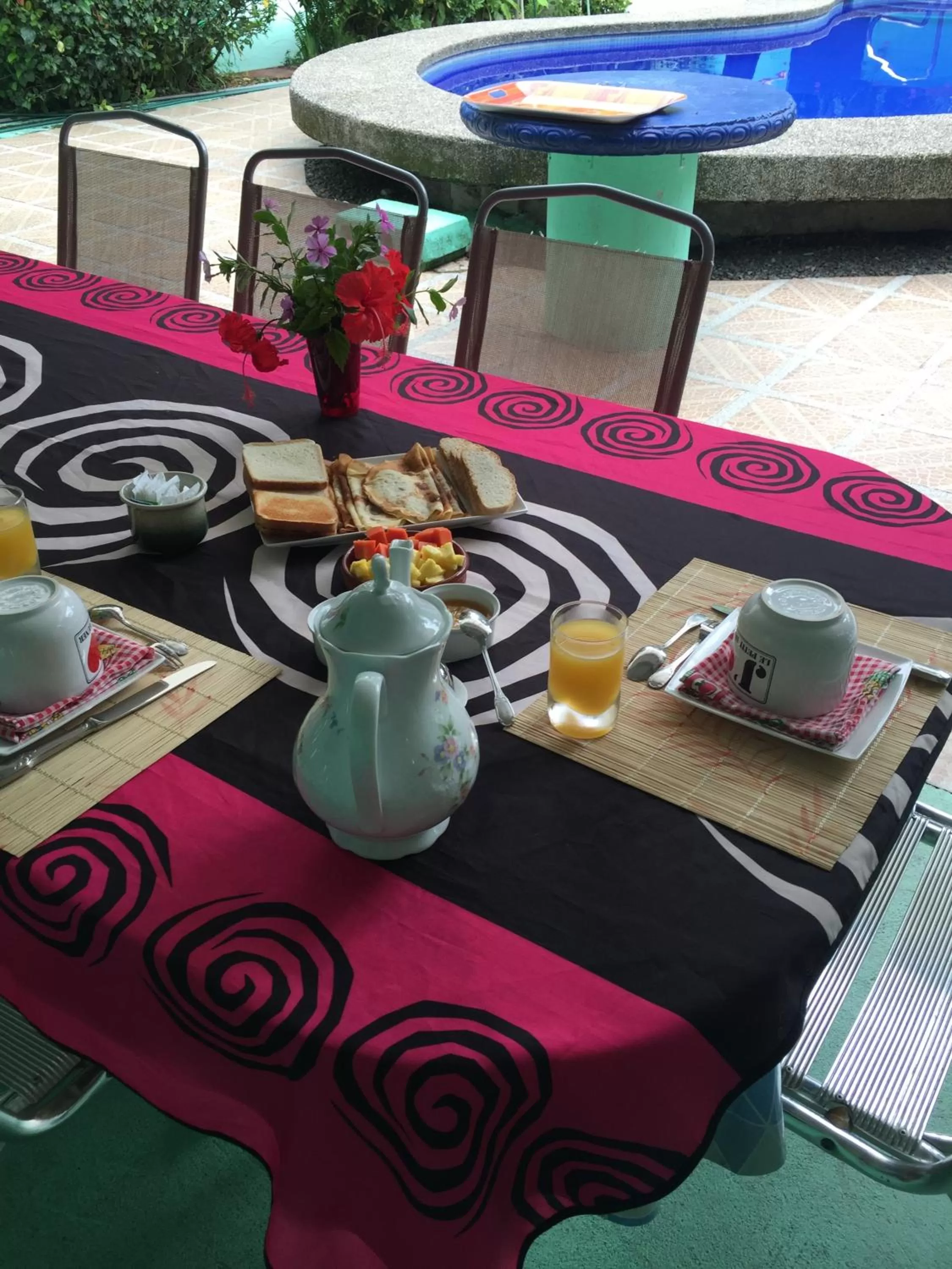 Breakfast in La Perlita