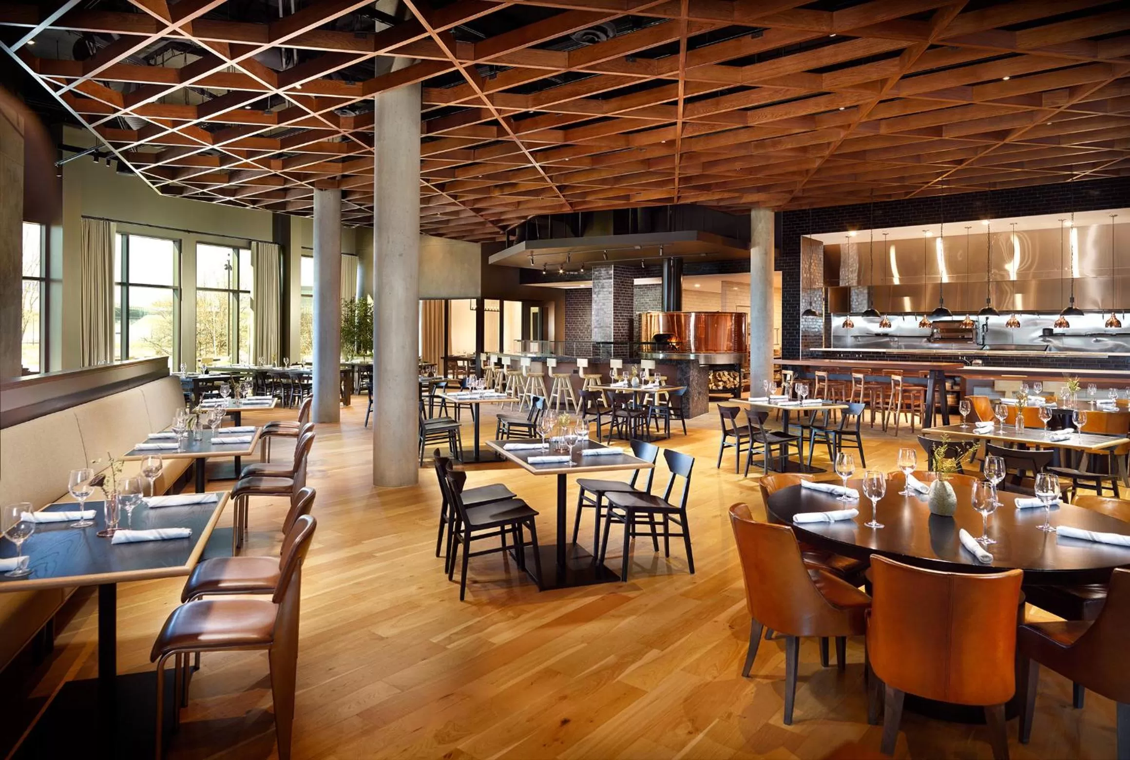 Restaurant/places to eat in Omni Viking Lakes