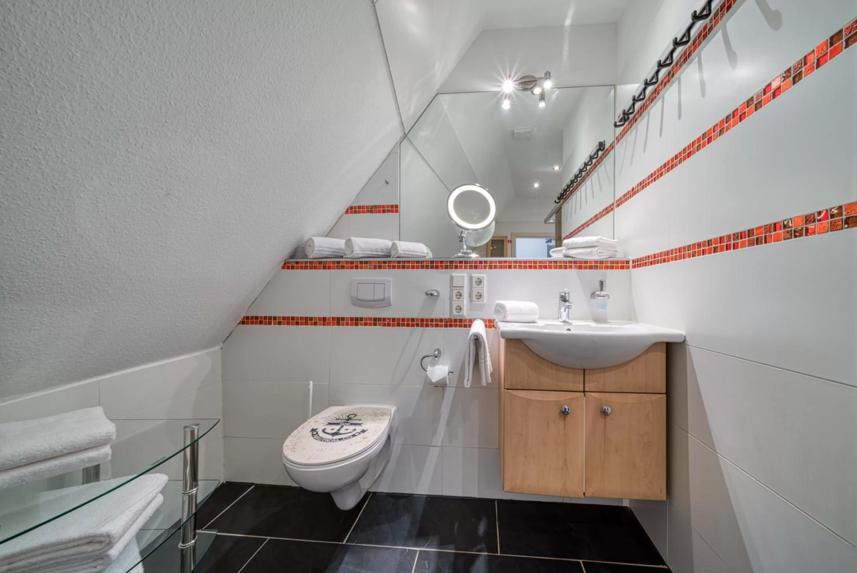 Toilet in Hotel Am Fischmarkt