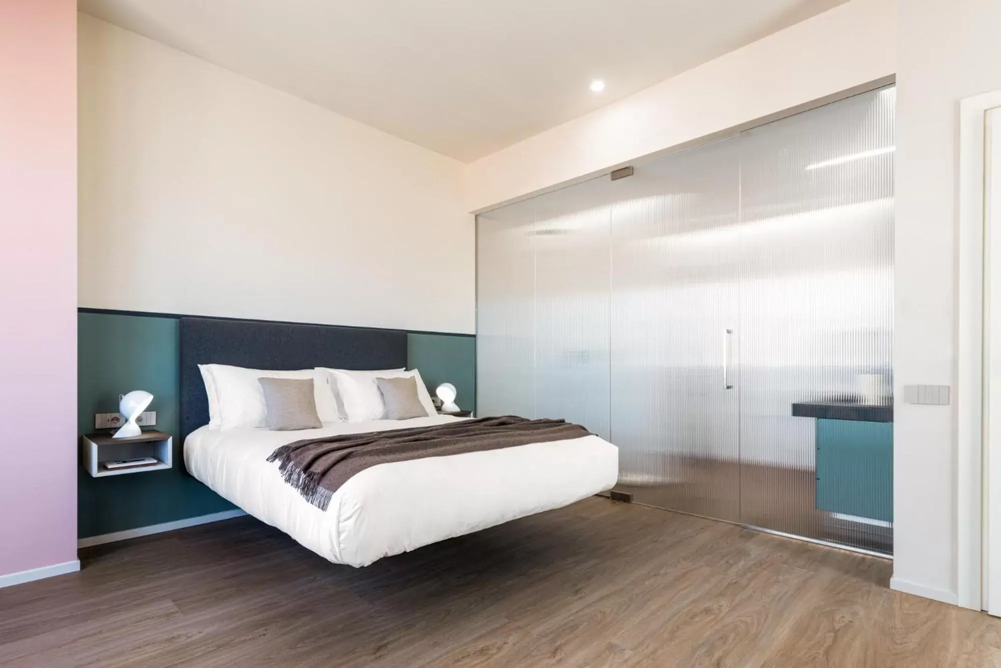 Suite with Terrace Single Use in Open Hotel Suite with Terrace Single Use in Open Hotel