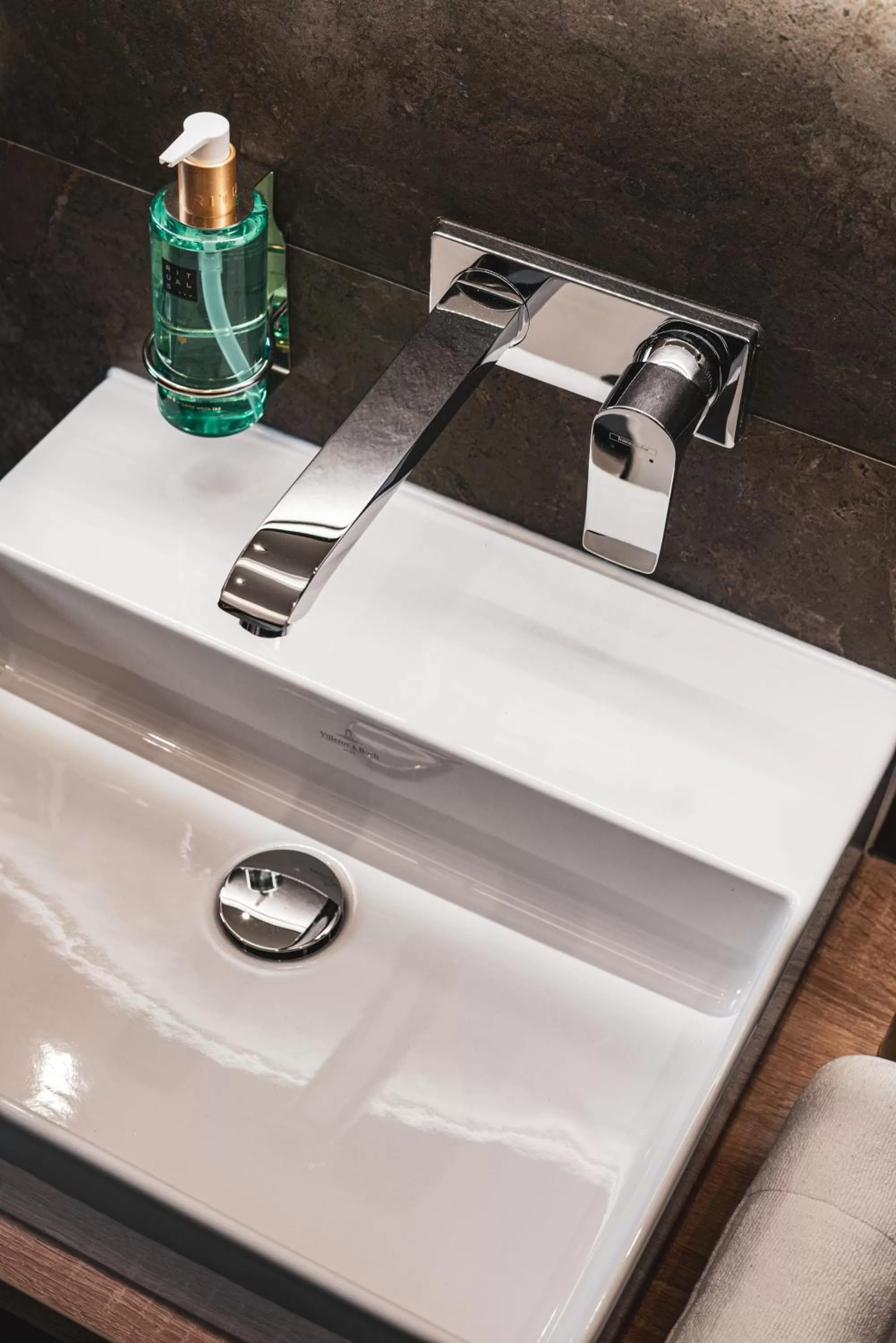 Bathroom, Drinks in Villa Sonnenhof Boutique-Hotel