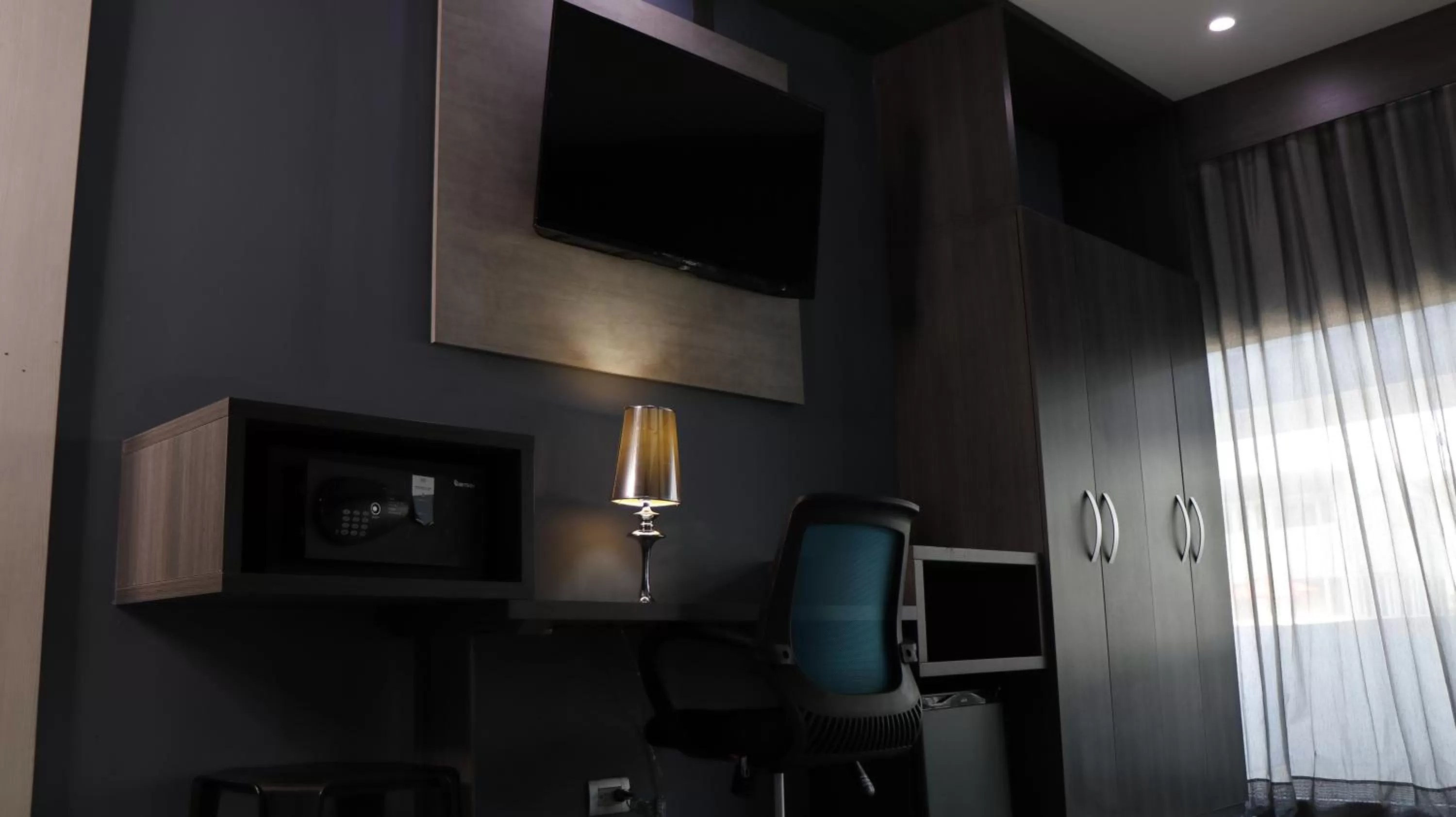 TV and multimedia in Hotel Blue Concept