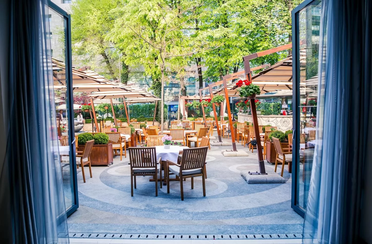 Restaurant/places to eat in InterContinental Athenee Palace Bucharest by IHG