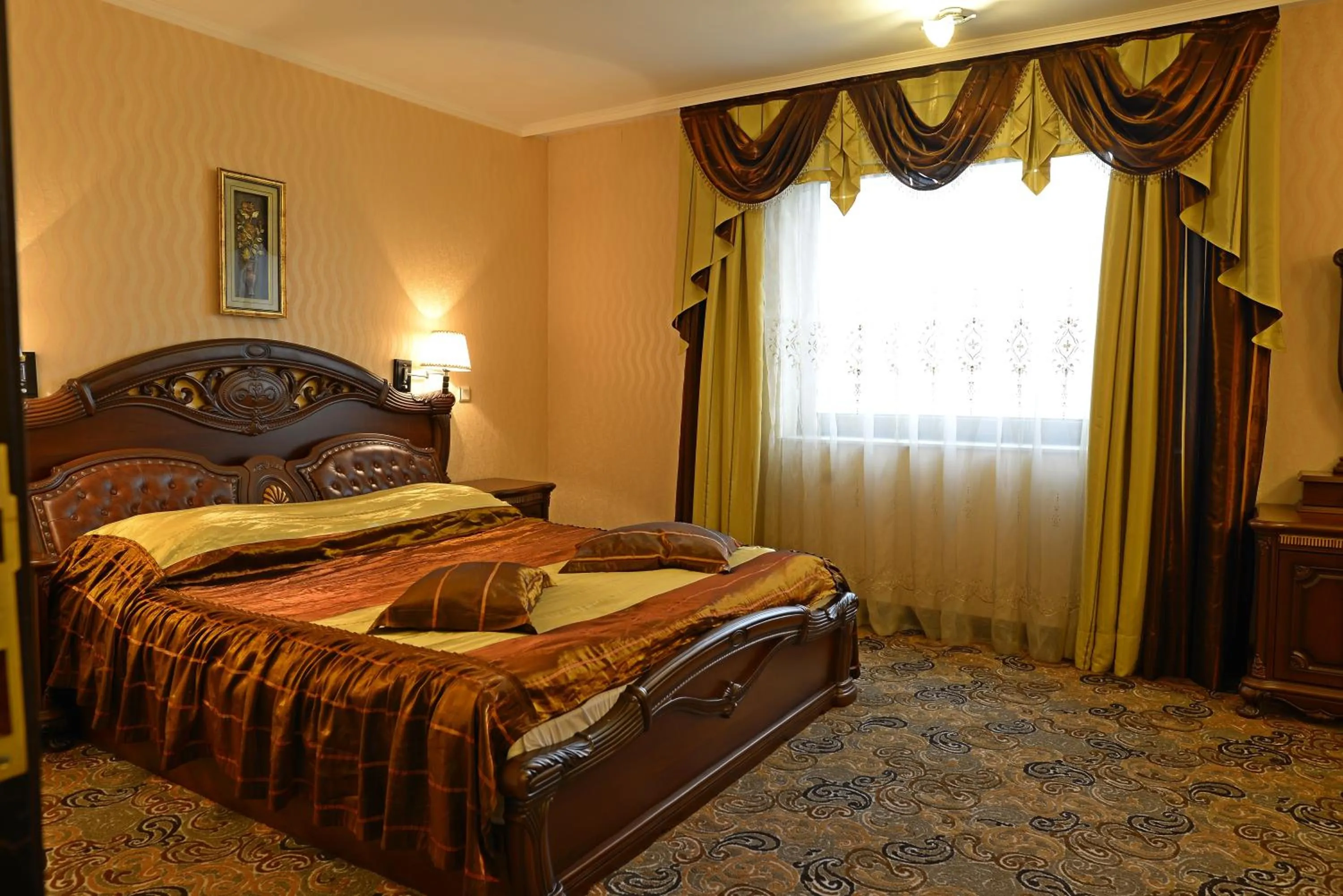 Photo of the whole room, Bed in Merian Palace Hotel