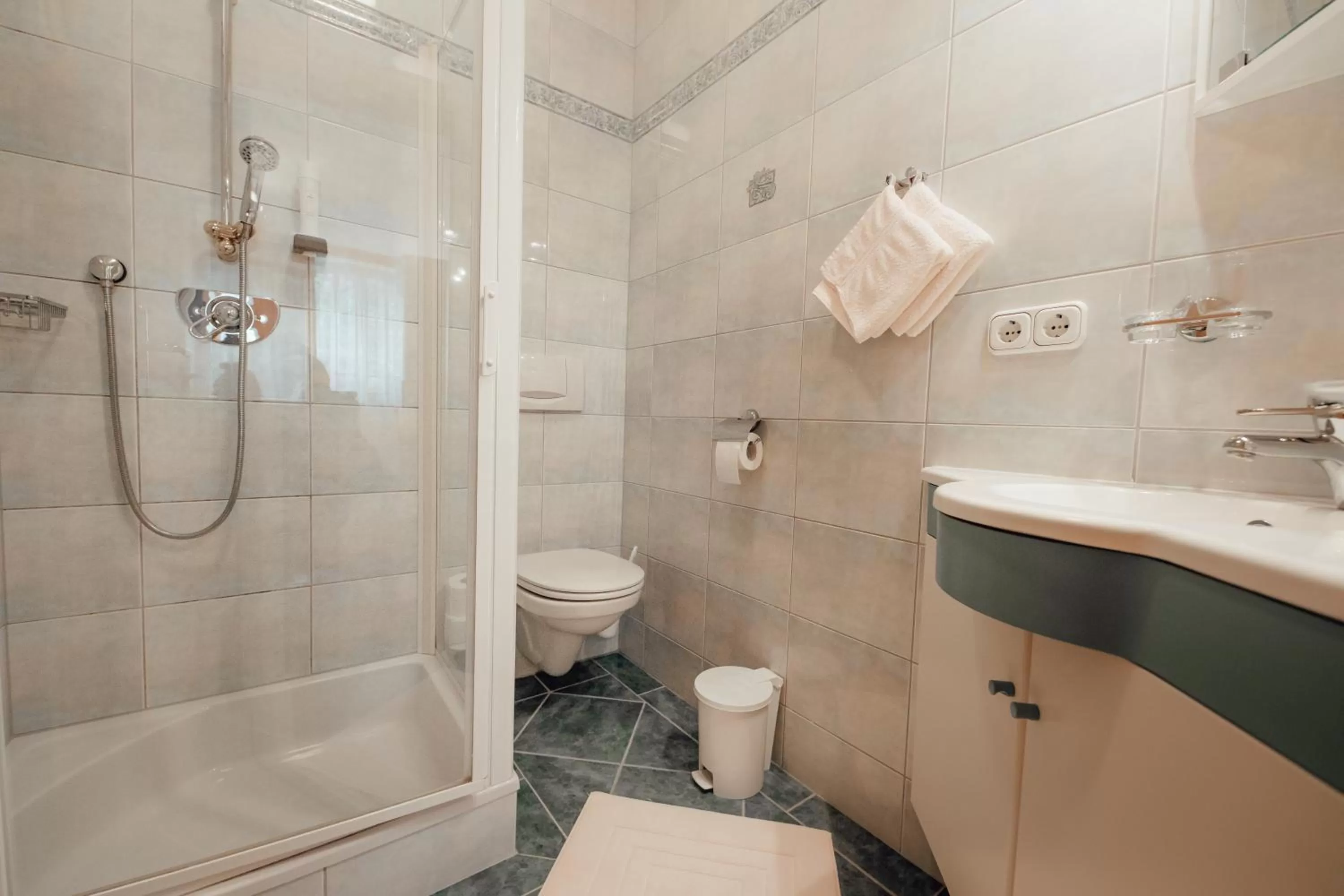 Bathroom in Dandler - Zimmer und Ferienwohnungen