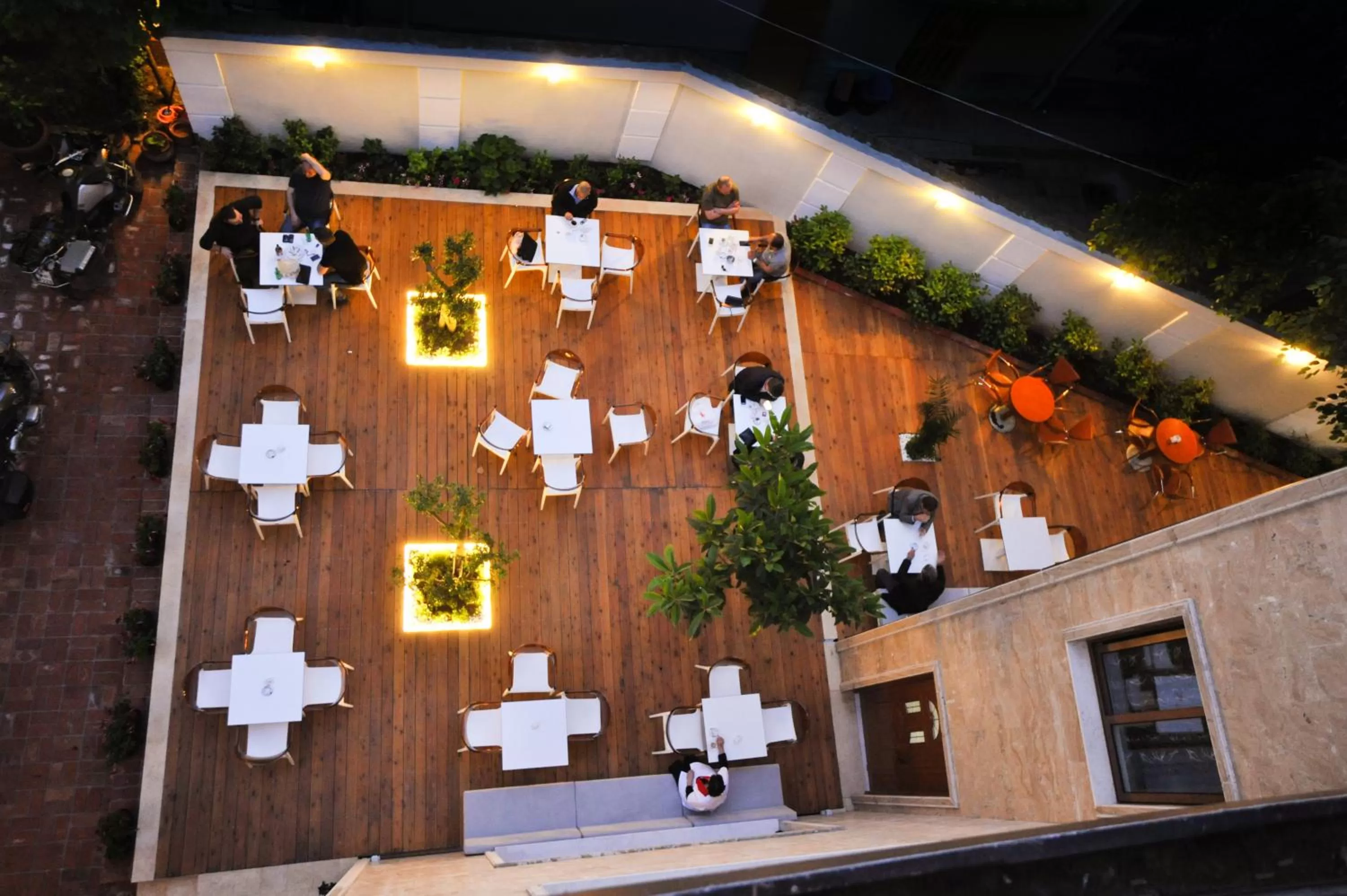 Restaurant/places to eat in Hotel Vila e Arte City Center