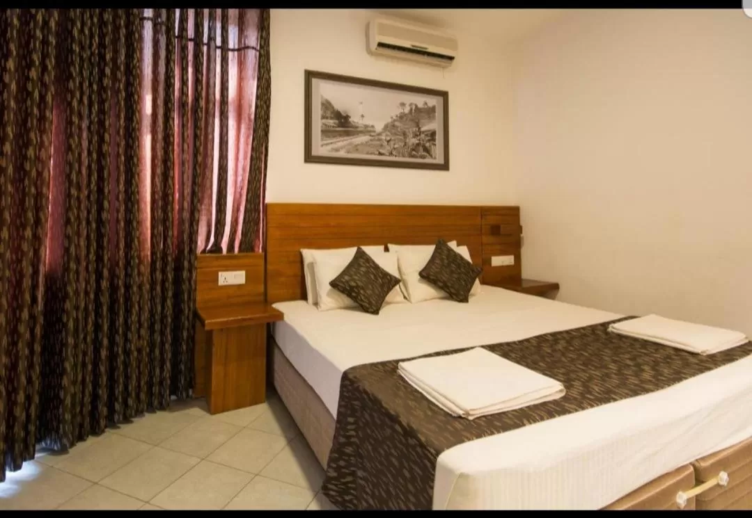 Bed in Kandyan View Holiday Bungalow ''Free Pickup From Kandy city''