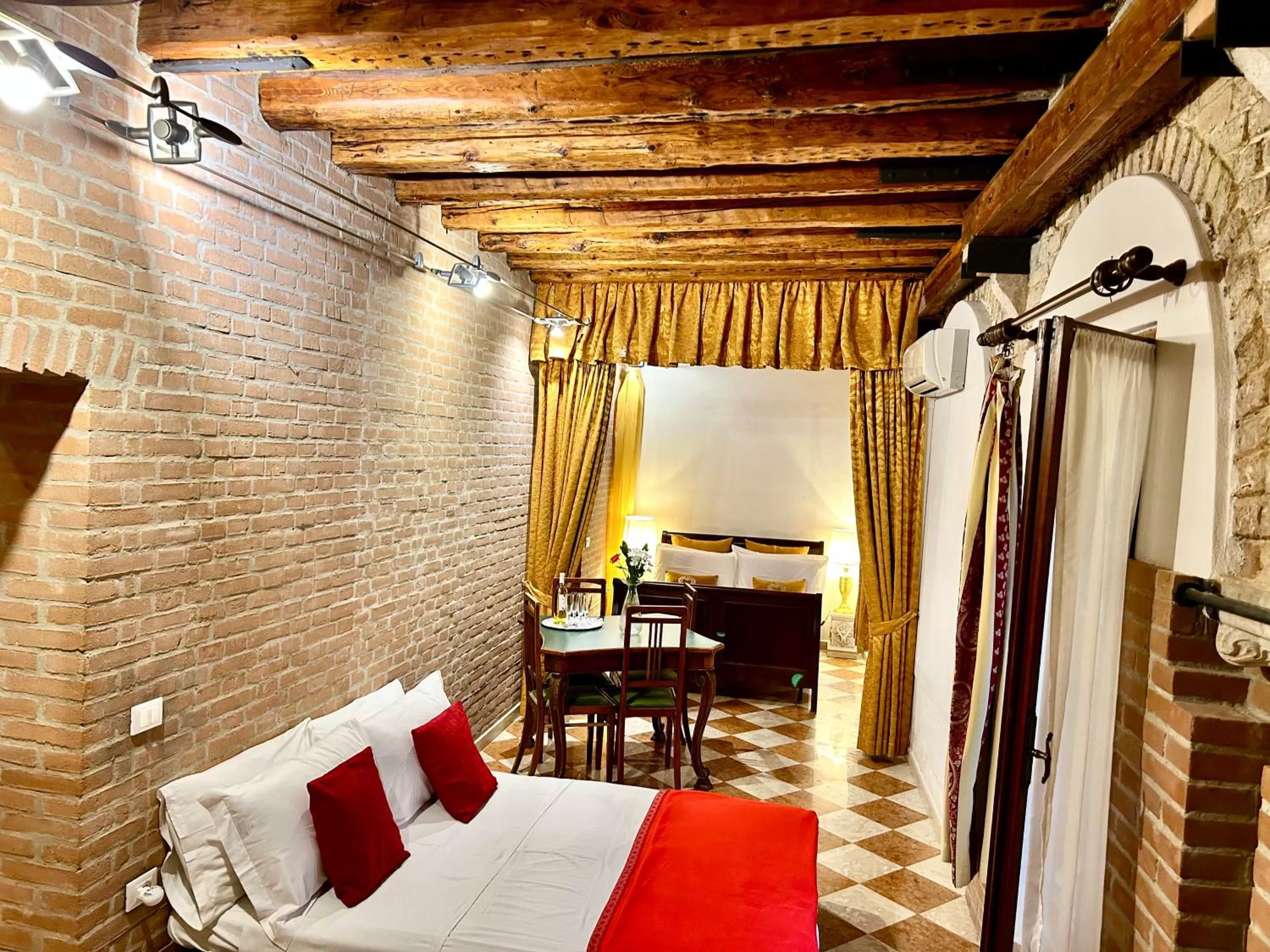 Restaurant/Places to Eat in Casa Antico Portego