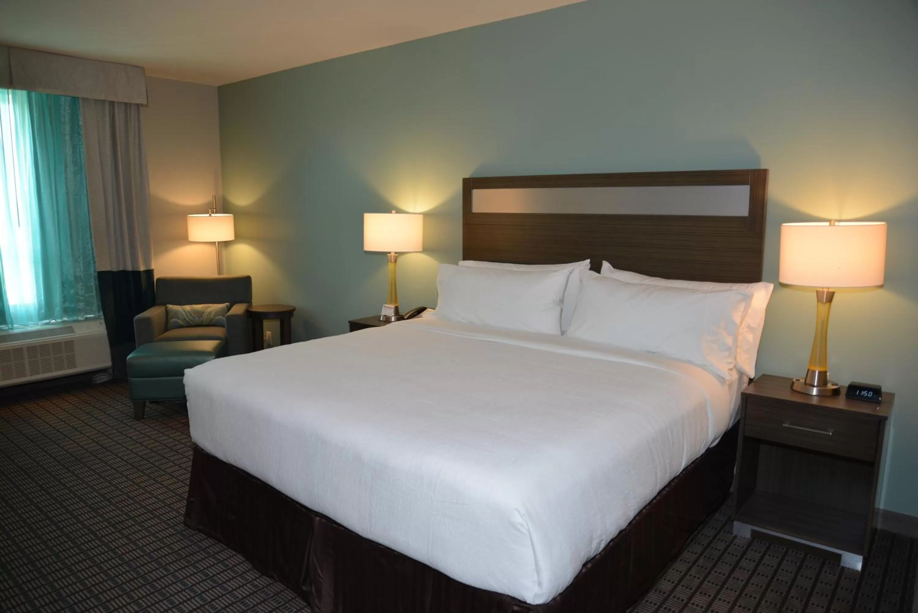 Photo of the whole room, Bed in Holiday Inn - Beaumont East-Medical Ctr Area by IHG