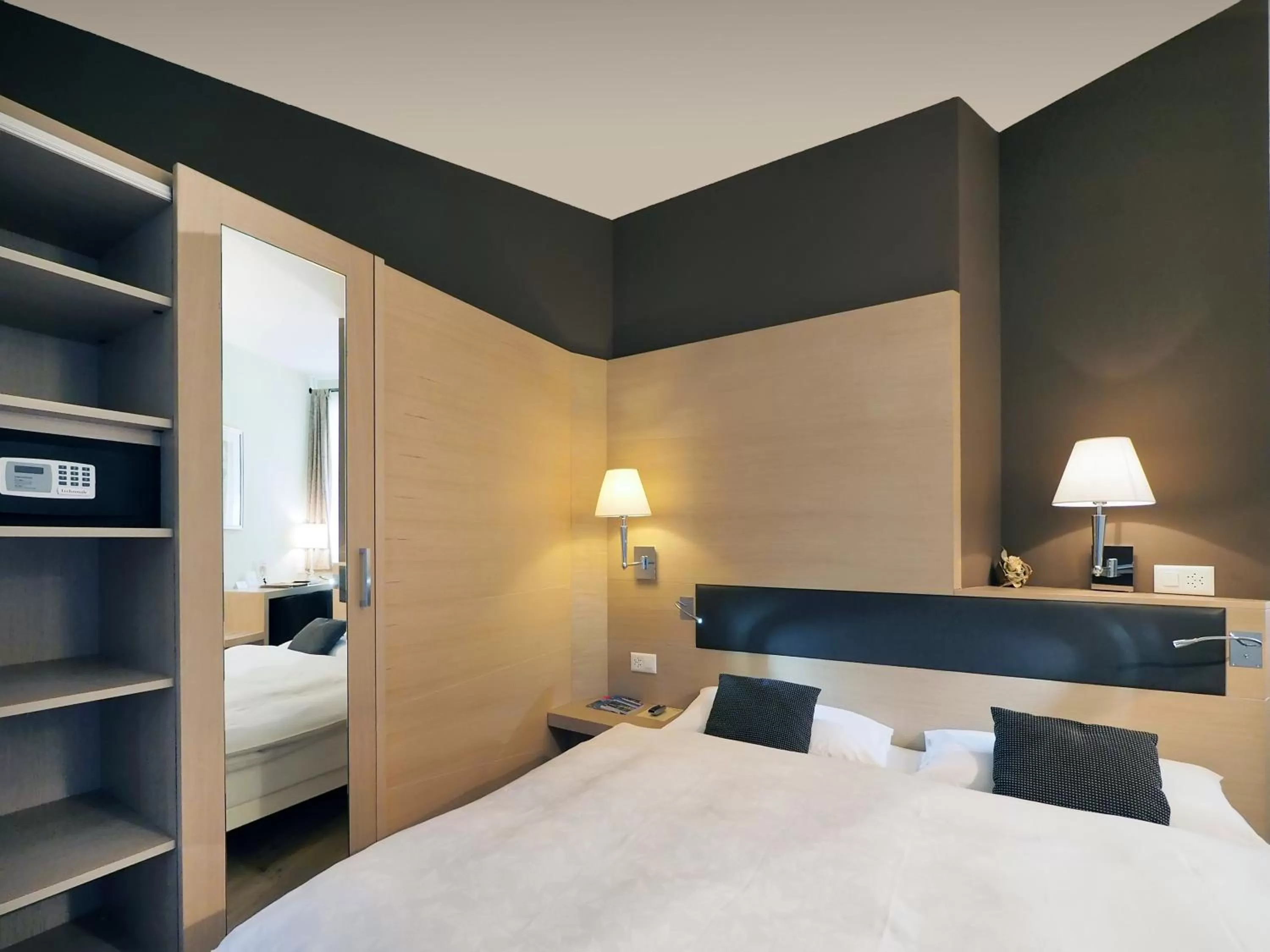 Photo of the whole room, Bed in Ristorante Charme Hotel Tre Terre