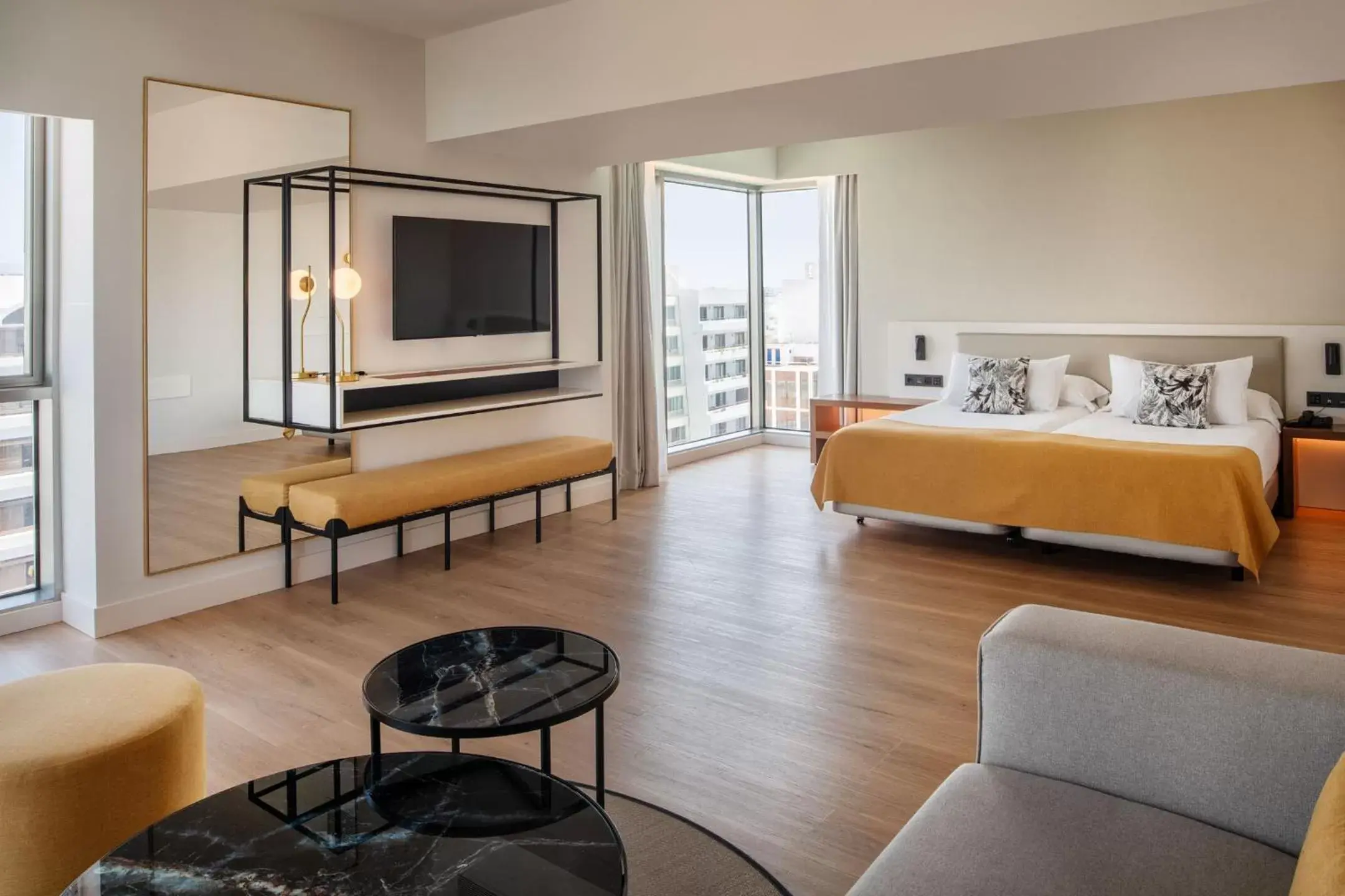 Suite with City View in Arrecife Gran Hotel & Spa Suite with City View in Arrecife Gran Hotel & Spa