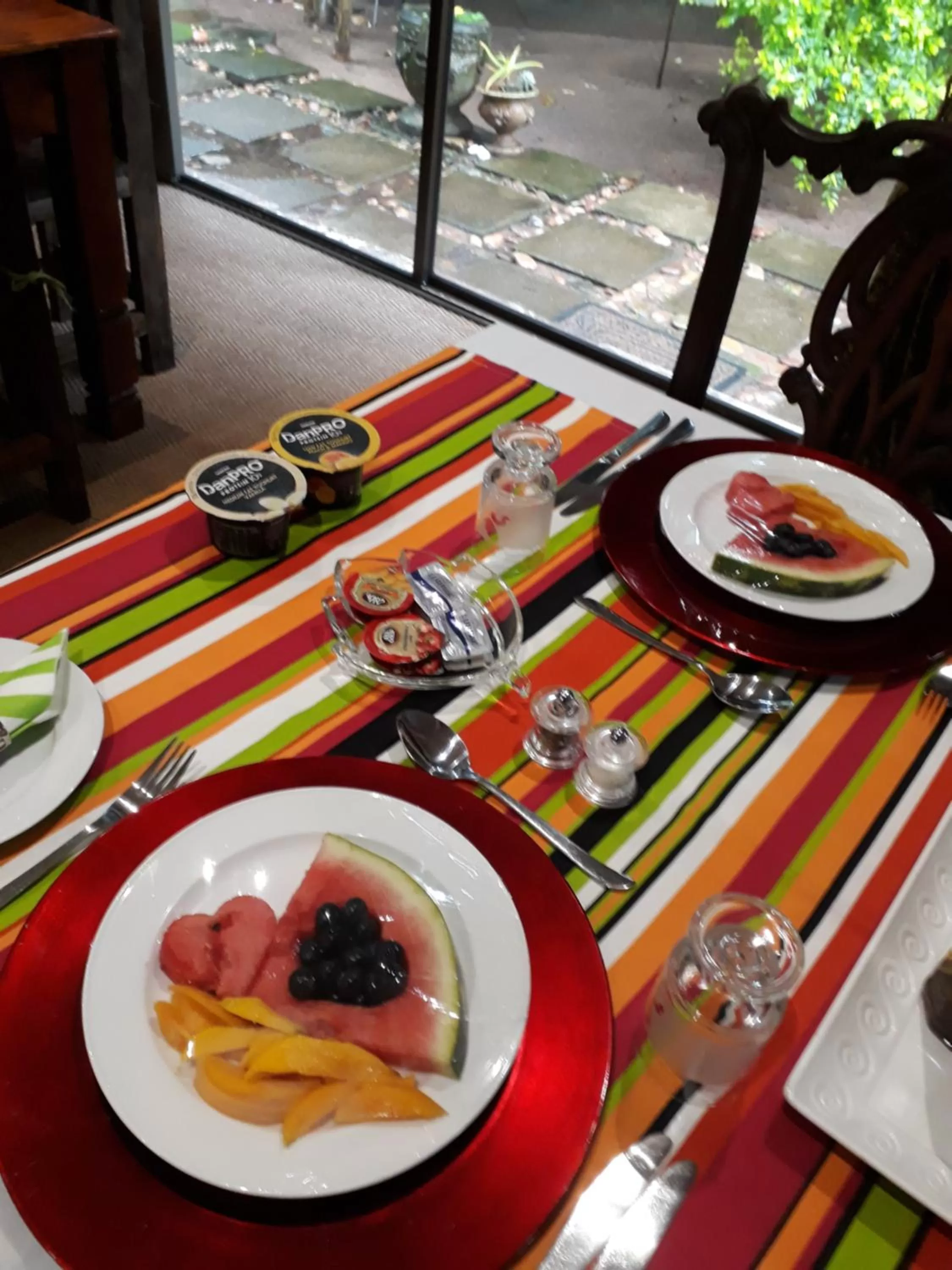 Restaurant/Places to Eat in Umuzi Guest House