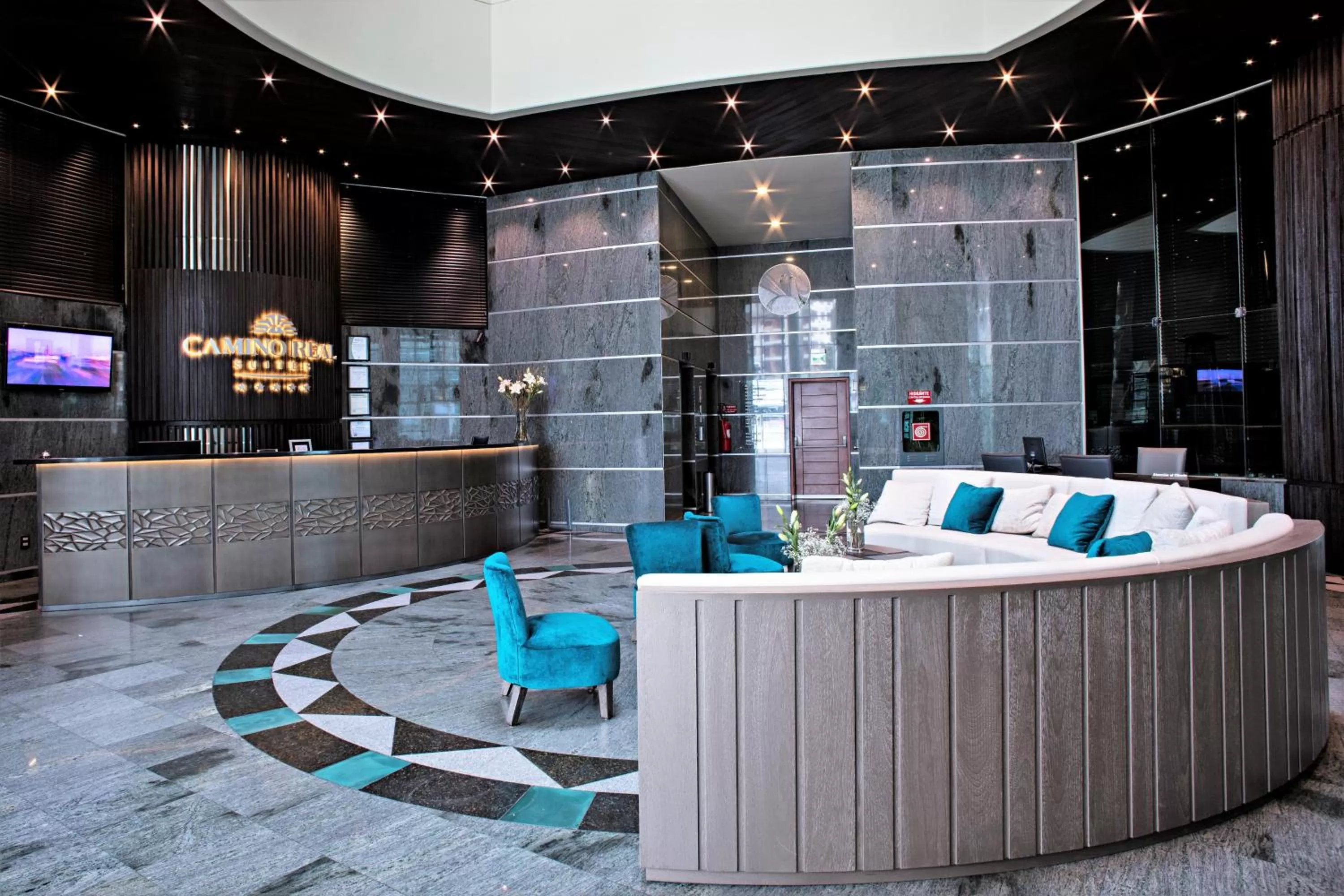 Facade/entrance in Suites Camino Real