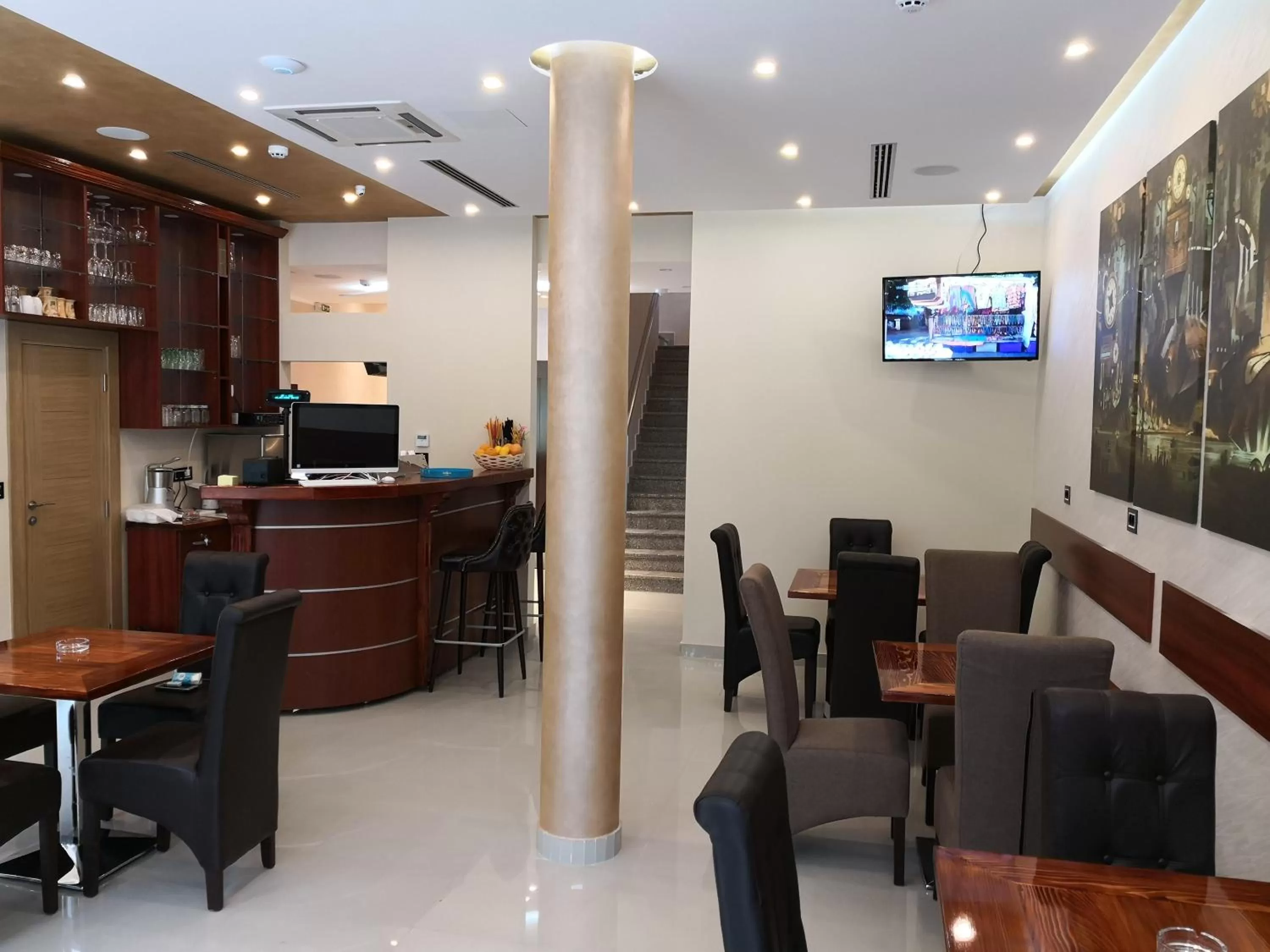 Restaurant/places to eat in Konak Kutko