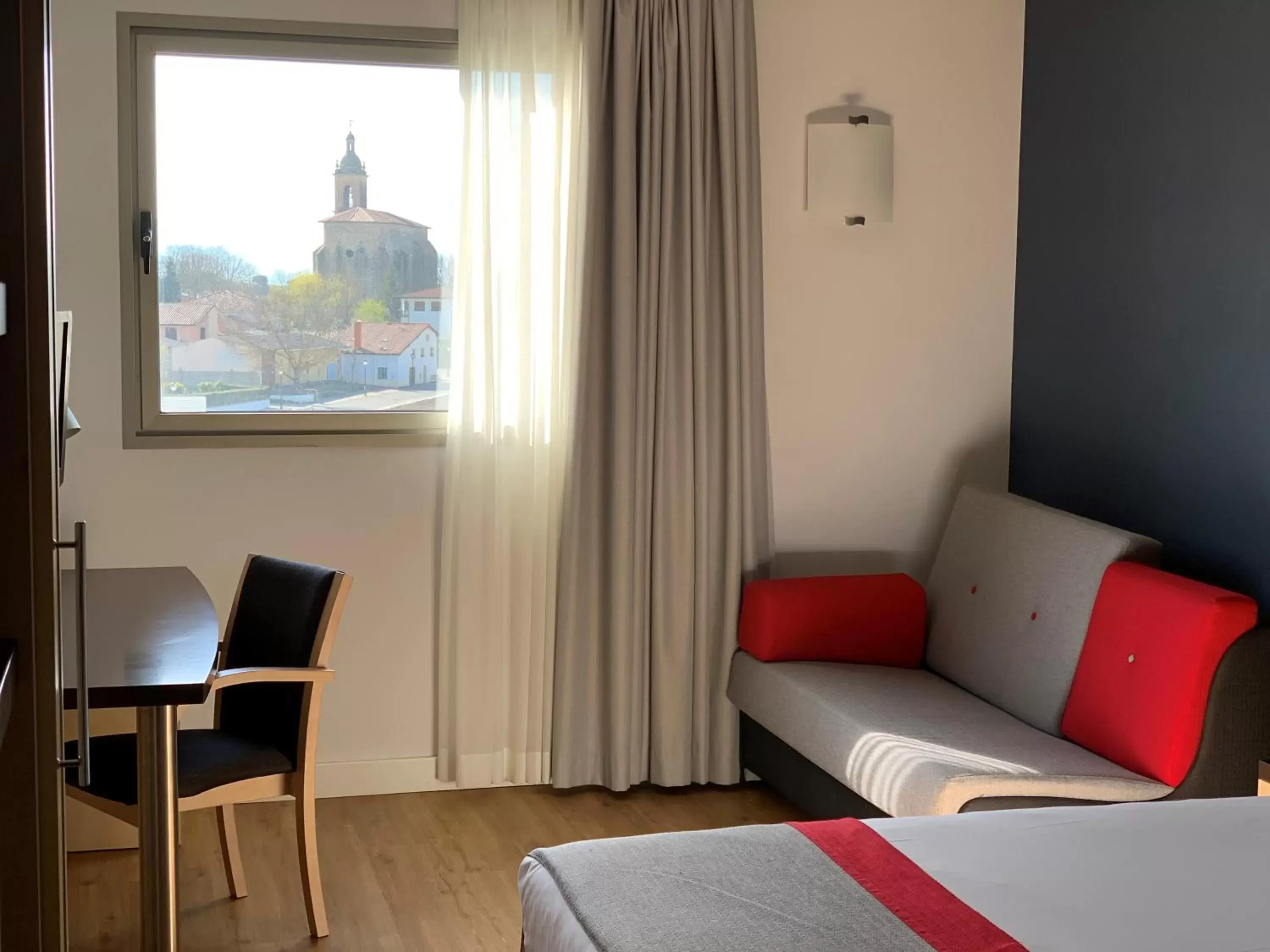 Standard Room with Free Breakfast in Holiday Inn Express Vitoria by IHG Standard Room with Free Breakfast in Holiday Inn Express Vitoria by IHG