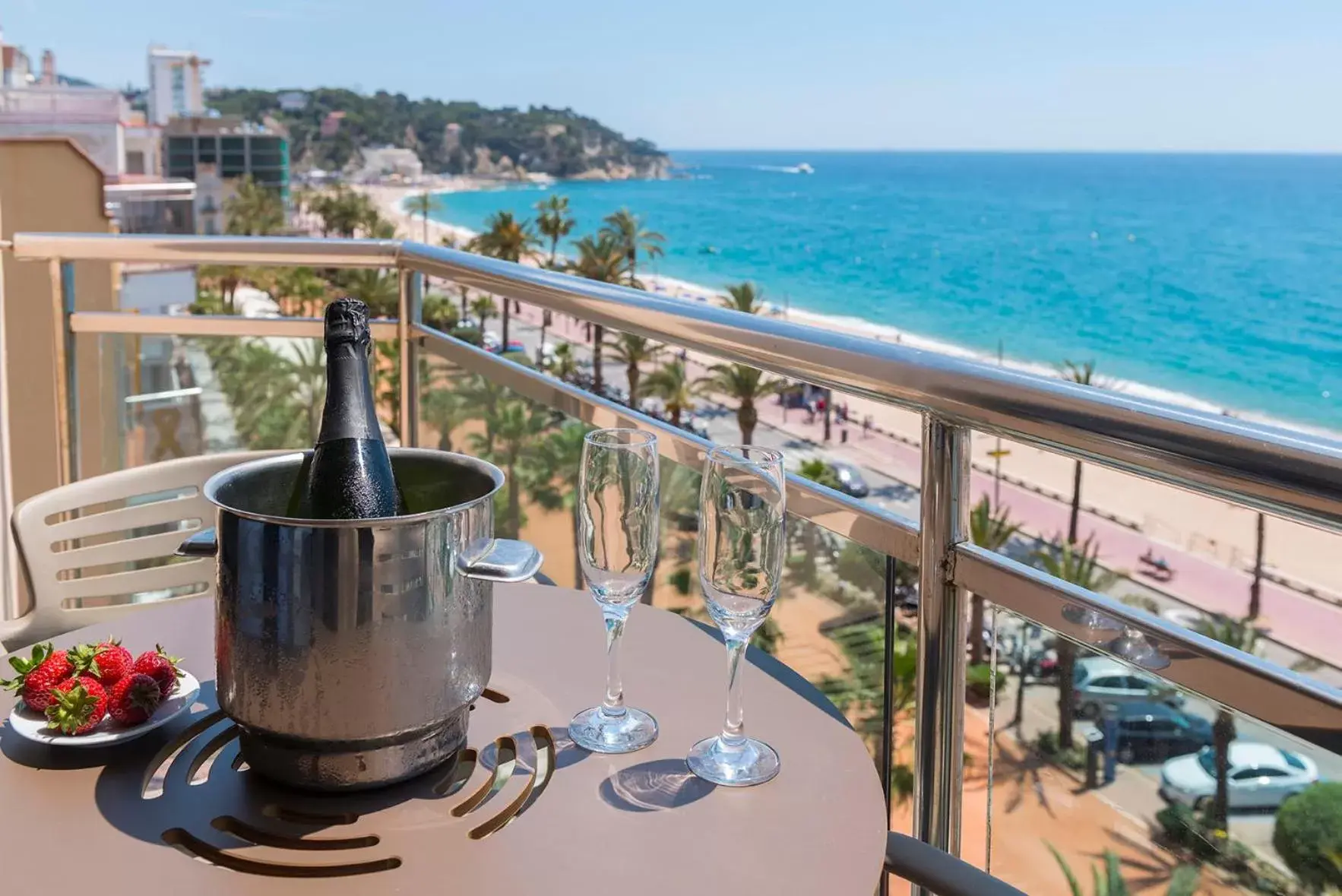 Deluxe Double Room with Sea View in Hotel Marsol Deluxe Double Room with Sea View in Hotel Marsol