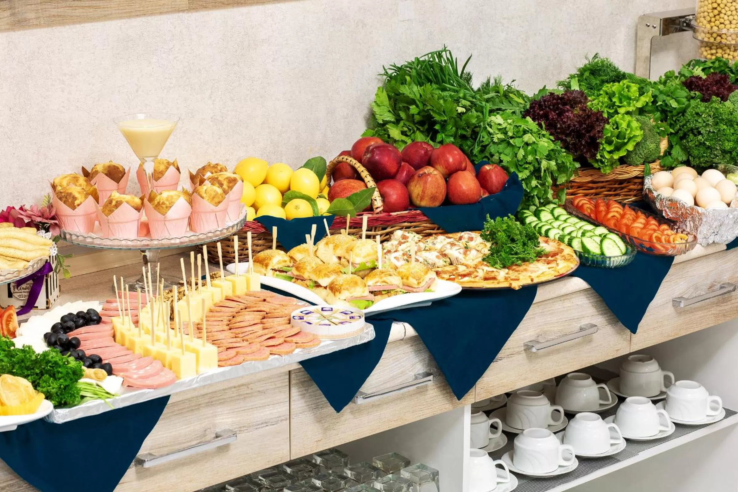 Buffet breakfast, Food in Manifa Hotel