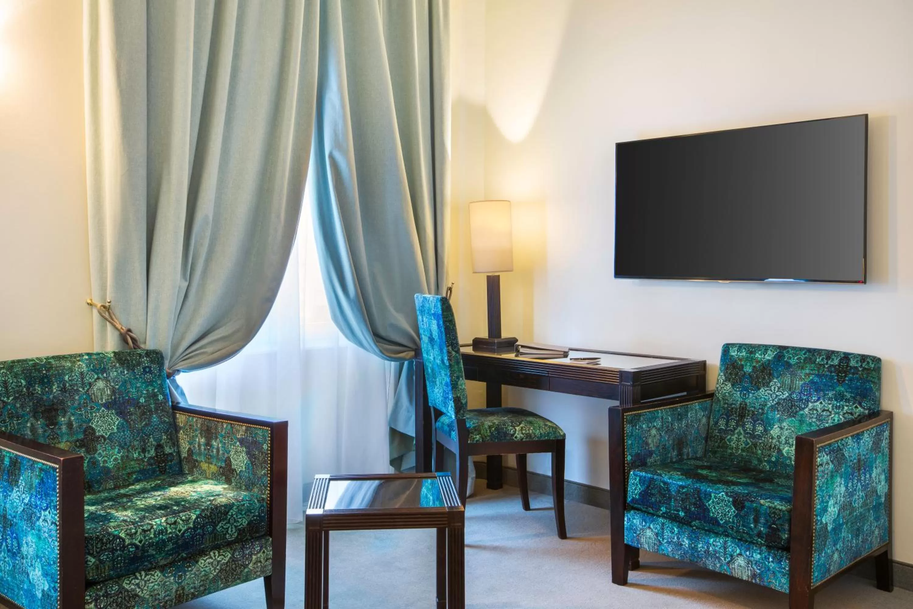 Bedroom in Hôtel Régent Contades