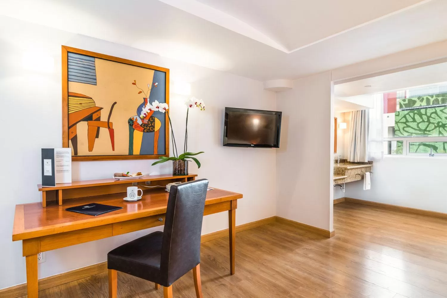 TV and multimedia in Eurostars Zona Rosa Suites