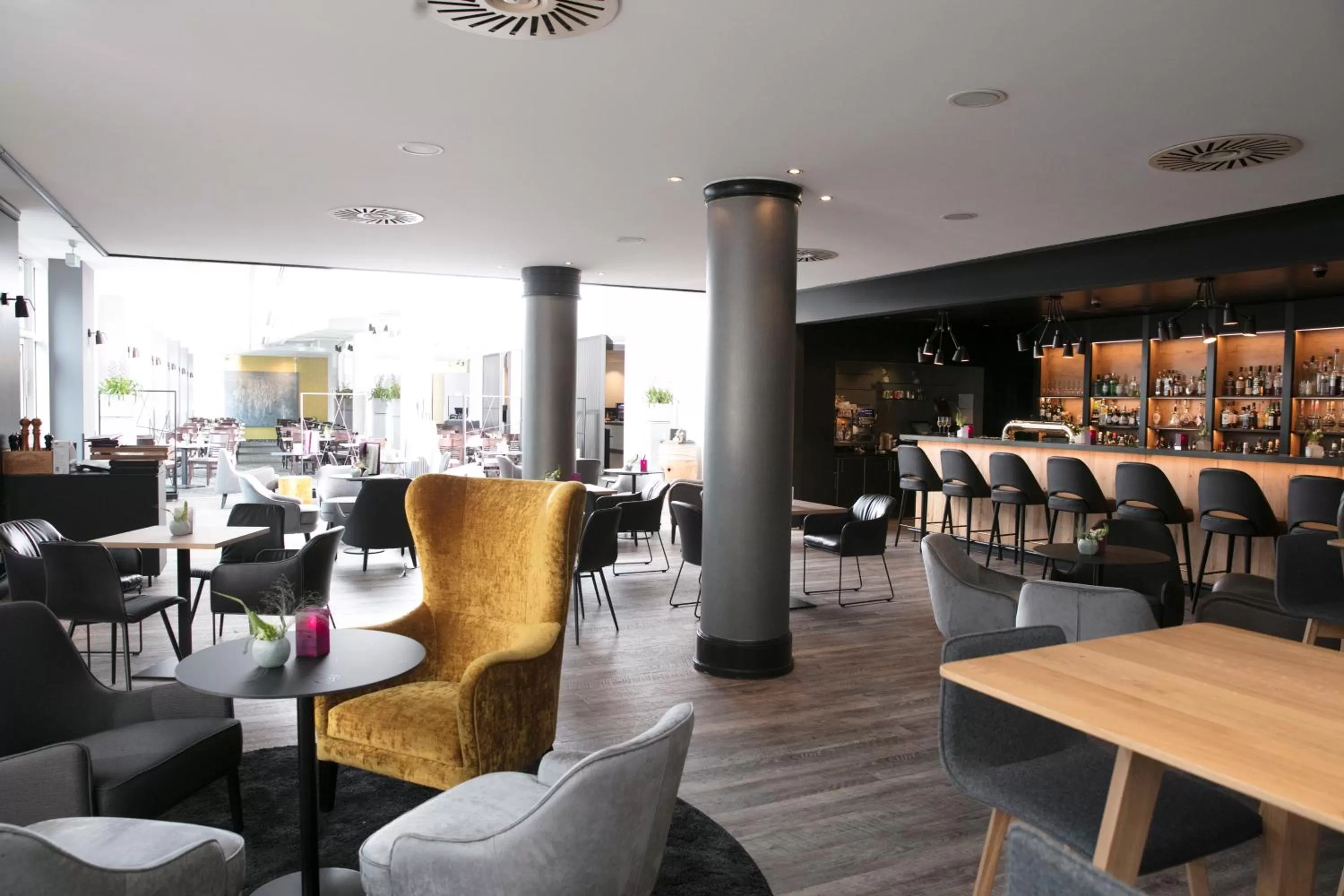 Lounge or bar in Dorint An den Westfalenhallen Dortmund