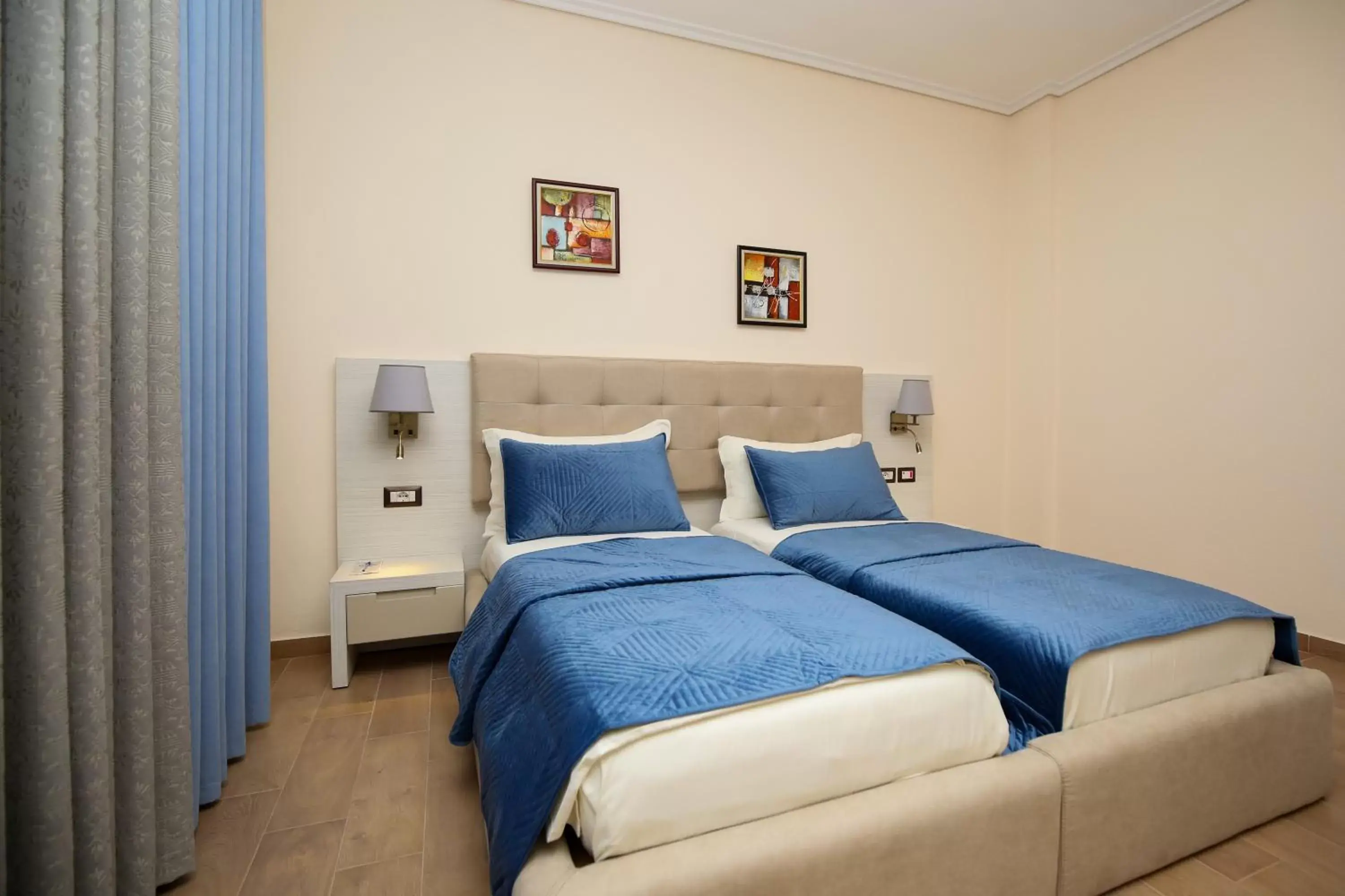 Standard Twin Room with Mountain View in Hotel Rolex Standard Twin Room with Mountain View in Hotel Rolex