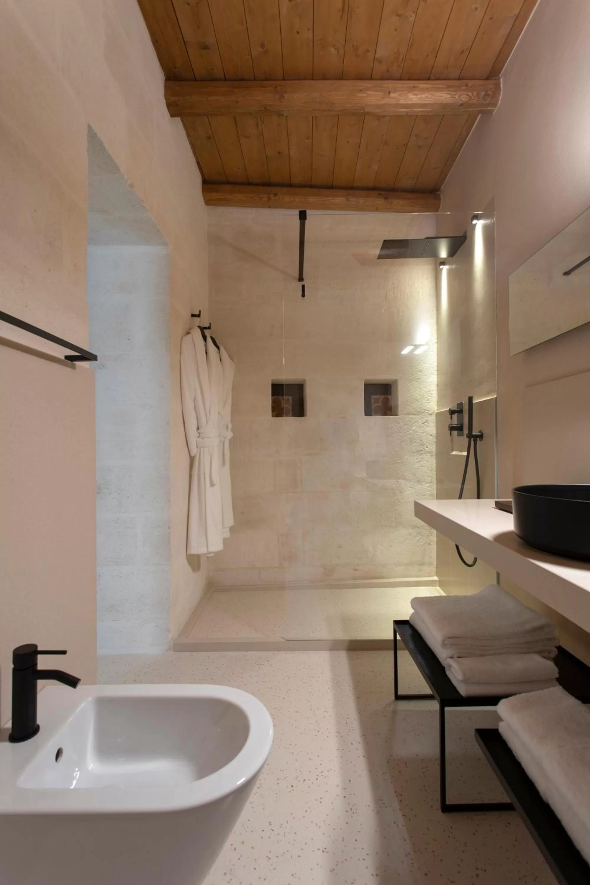 Shower in PIANELLE RESORT