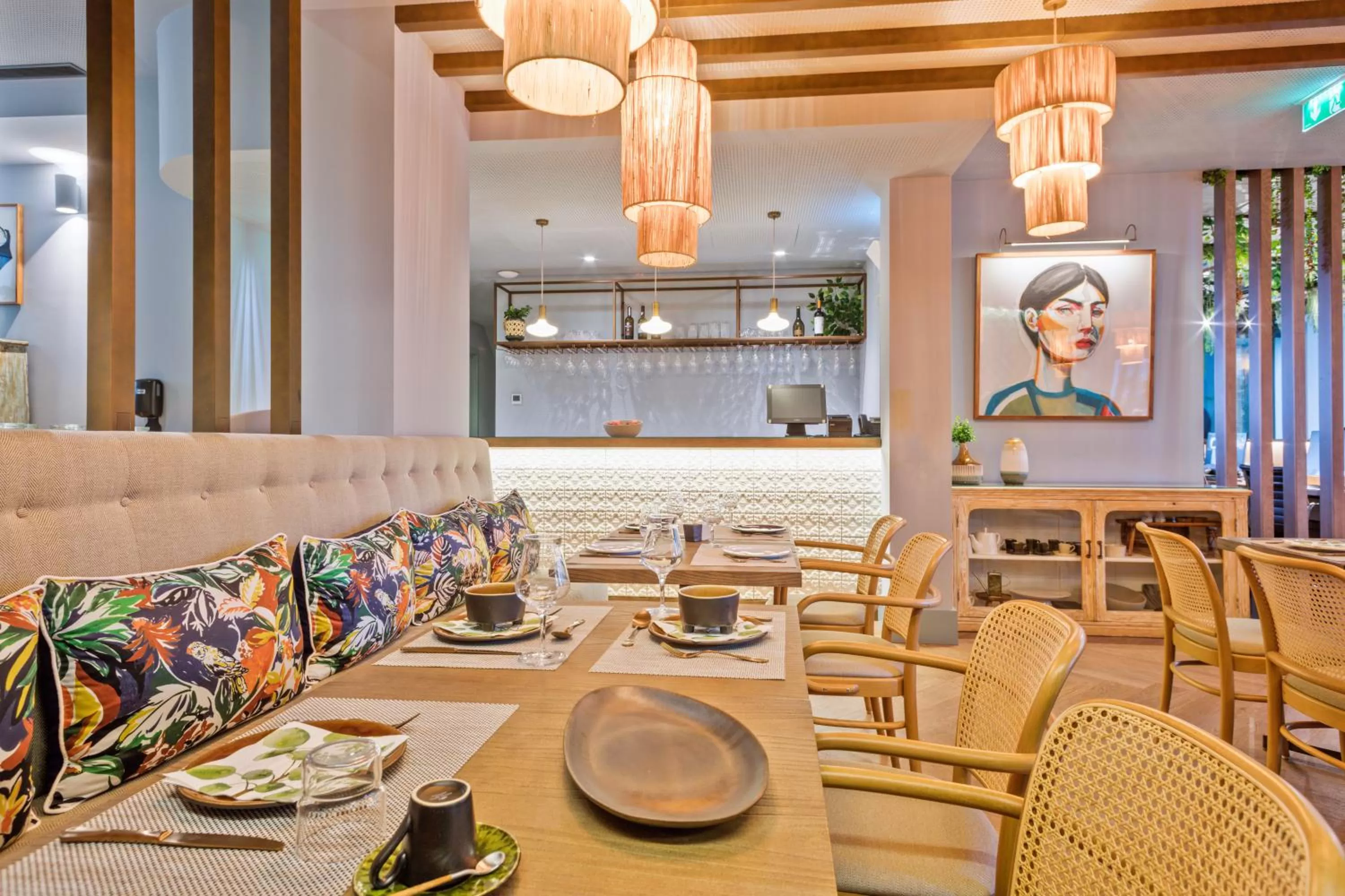 Restaurant/places to eat in Pur Oporto Boutique Hotel by actahotels