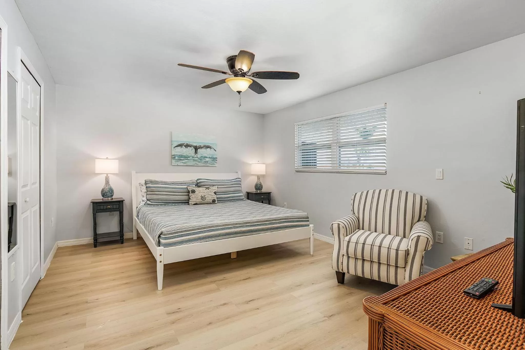 Seating area, Bed in Matlacha on Shoreview