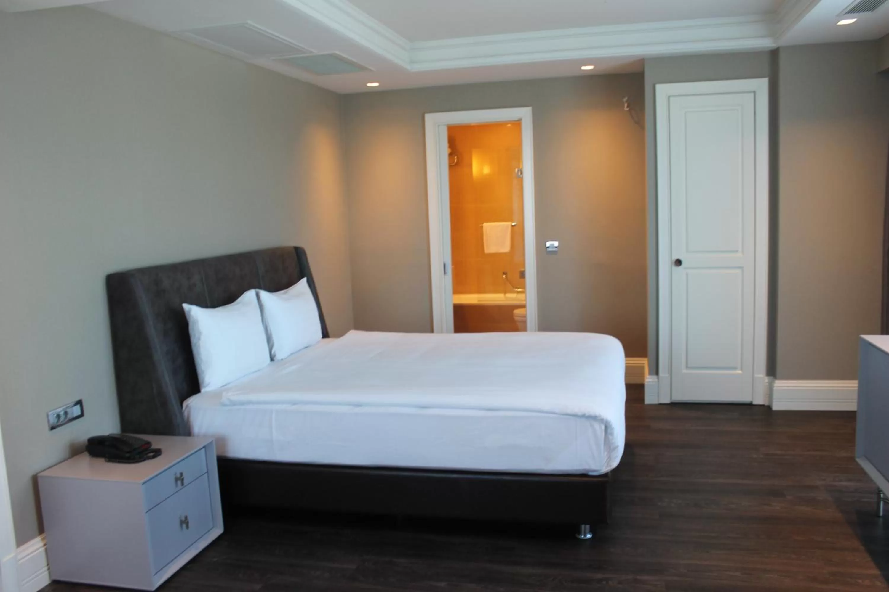 Bed in Windsor Hotel & Convention Center Istanbul