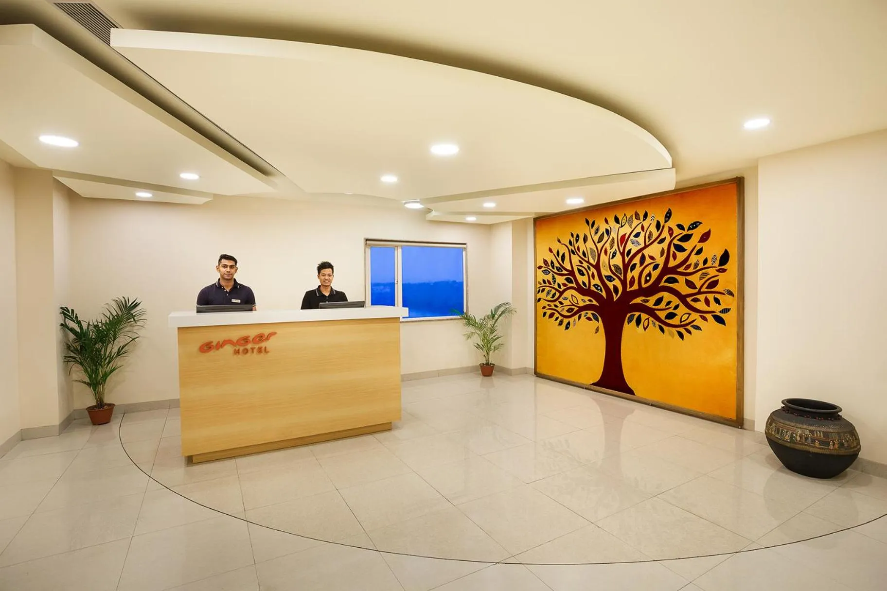 Lobby or reception in Ginger Vapi